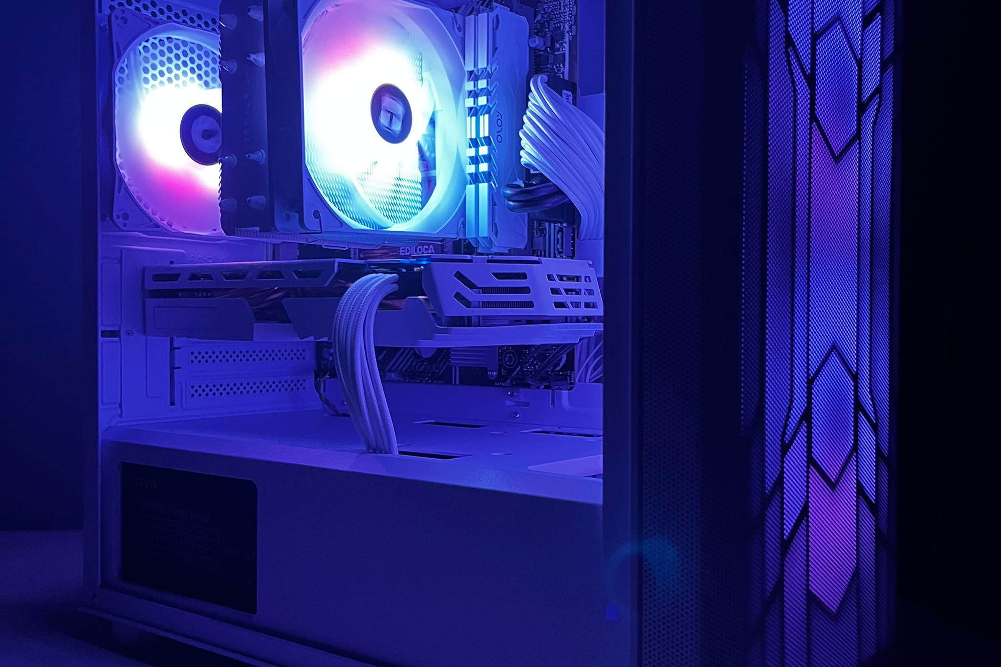 CM BUILDS