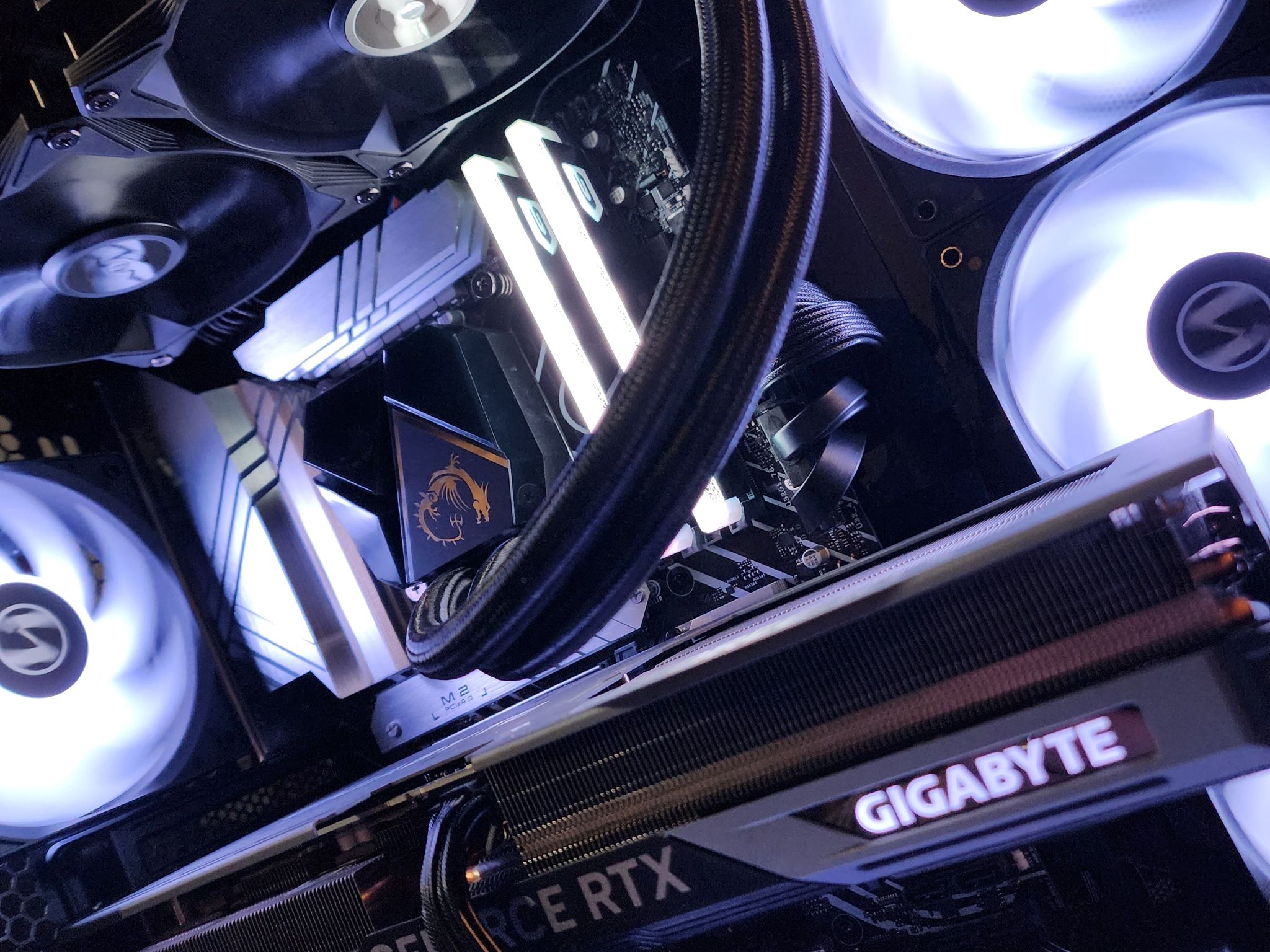 RTX 4070 Ti / i7-12700KF / 32GB DDR5 RAM / 1TB NVMe