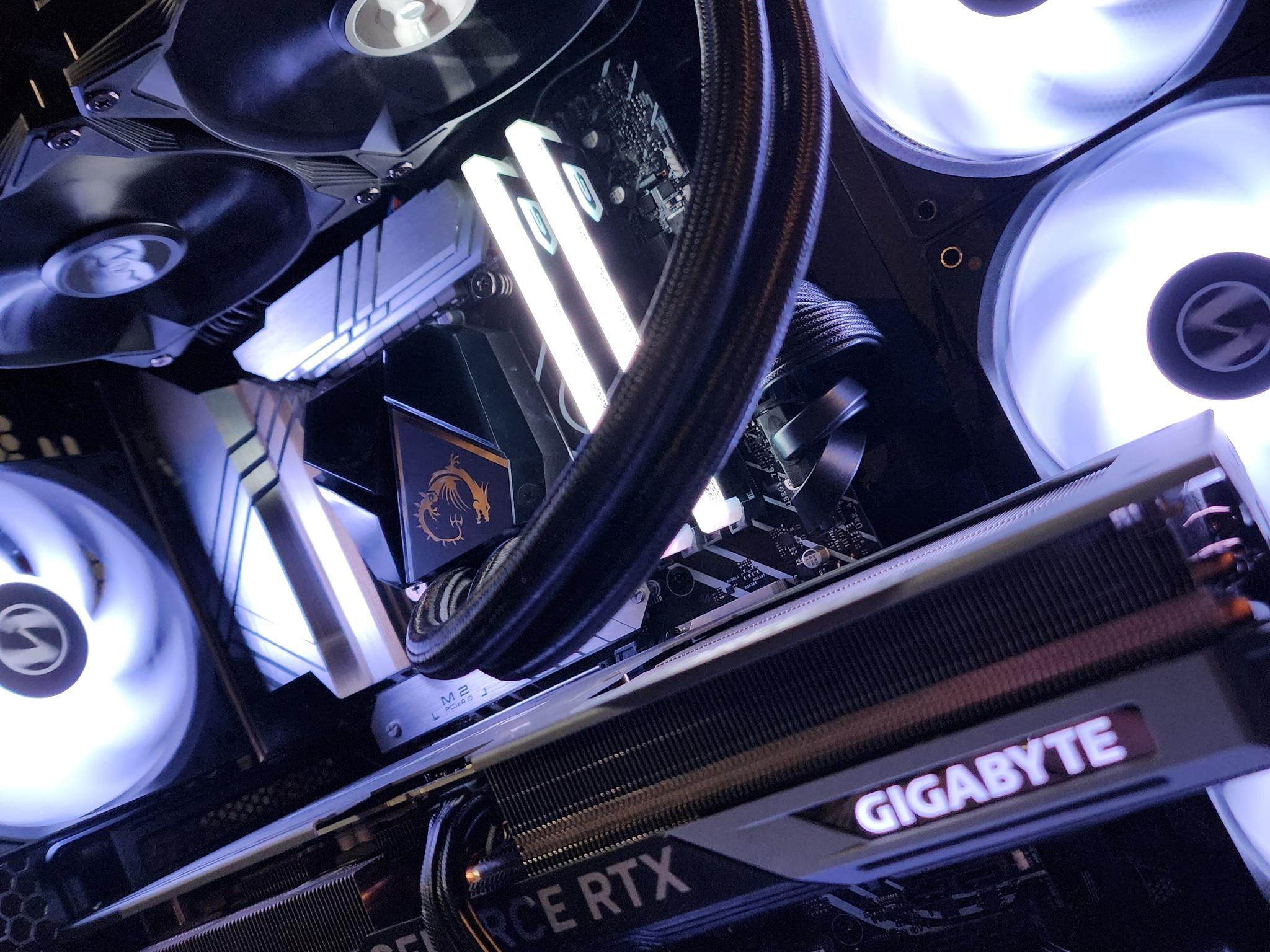 RTX 4070 Ti / i7-12700KF / 32GB DDR5 RAM / 1TB NVMe