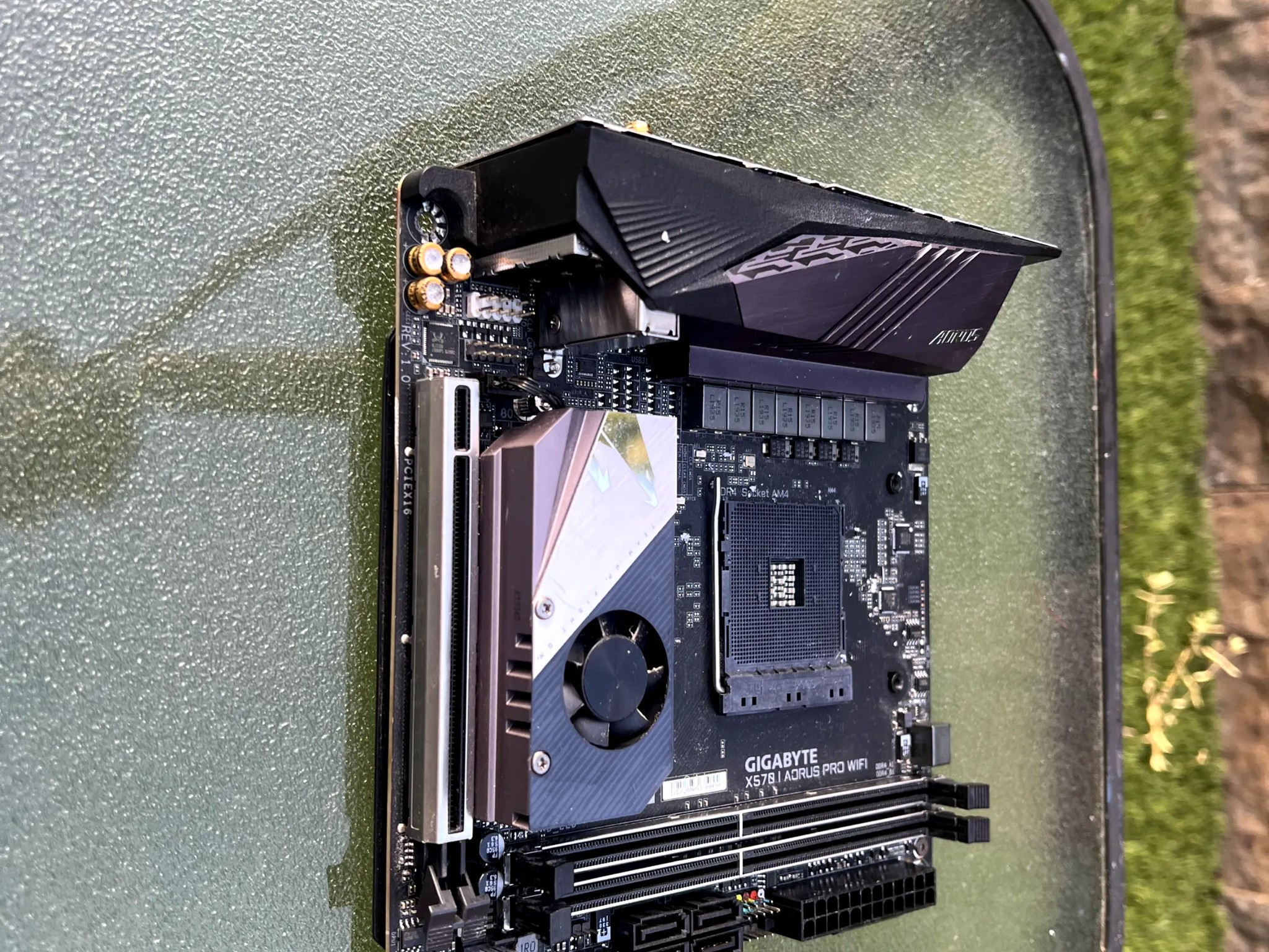 USED GIGABYTE X570I AORUS PRO WIFI - READ