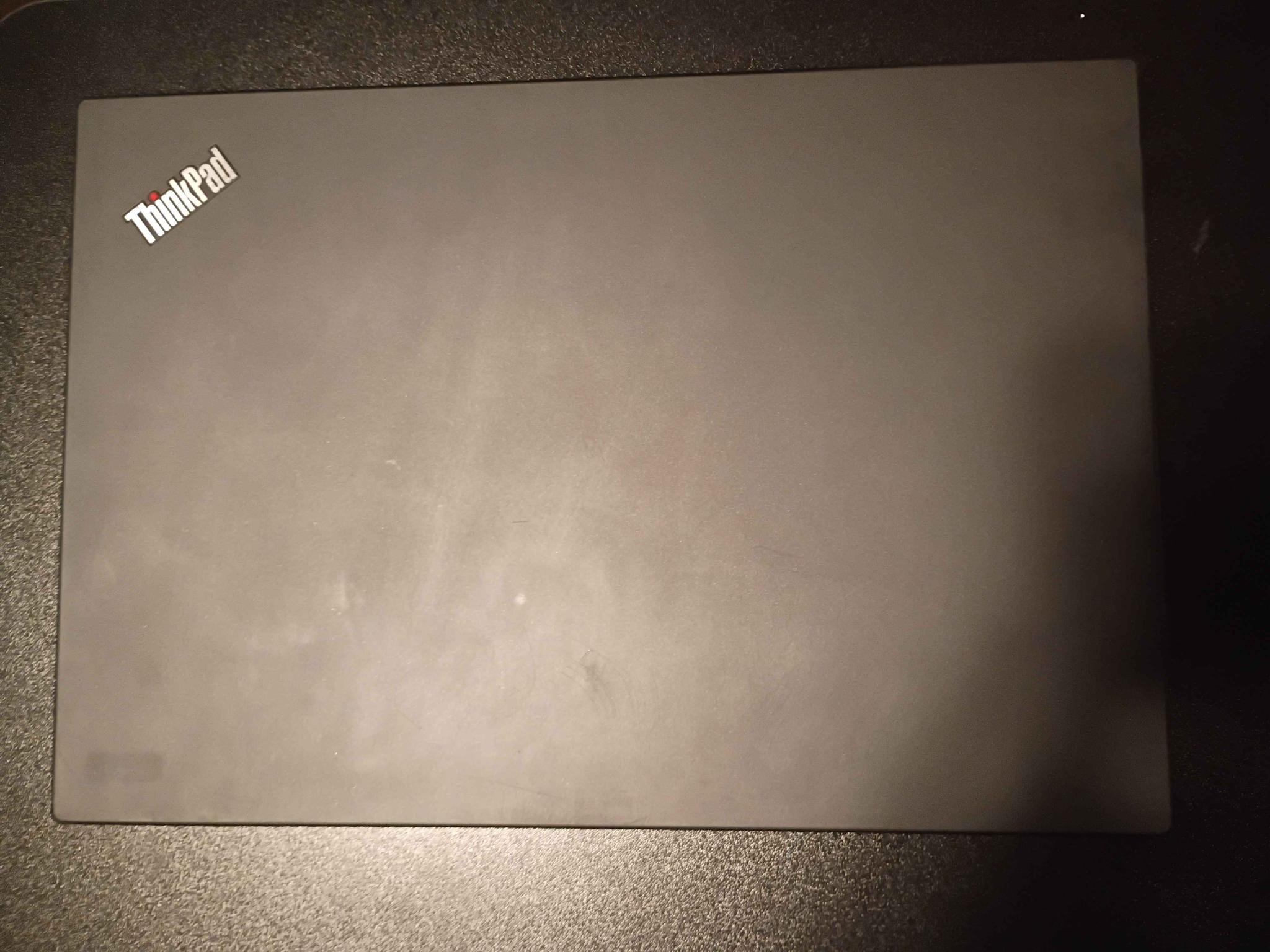 Lenovo Thinkpad T490 (i5-8365U // 16GB DDR4 // 256GB SSD // 1080p) - Linux Mint