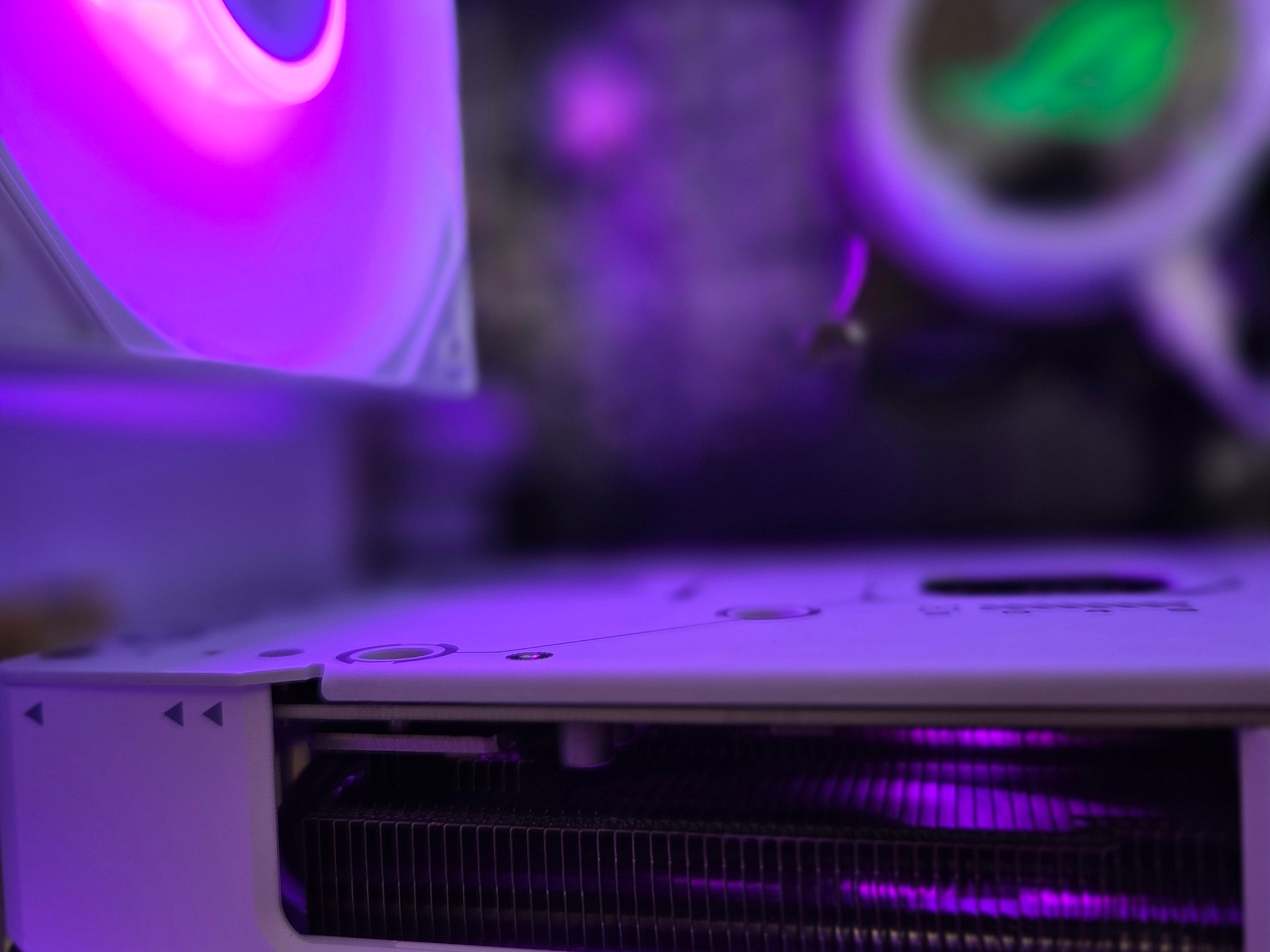 White gaming Pc | RTX 4070 12GB | 12600K | DDR4/5 |32GB RAM | 1TB | Windows 11 |