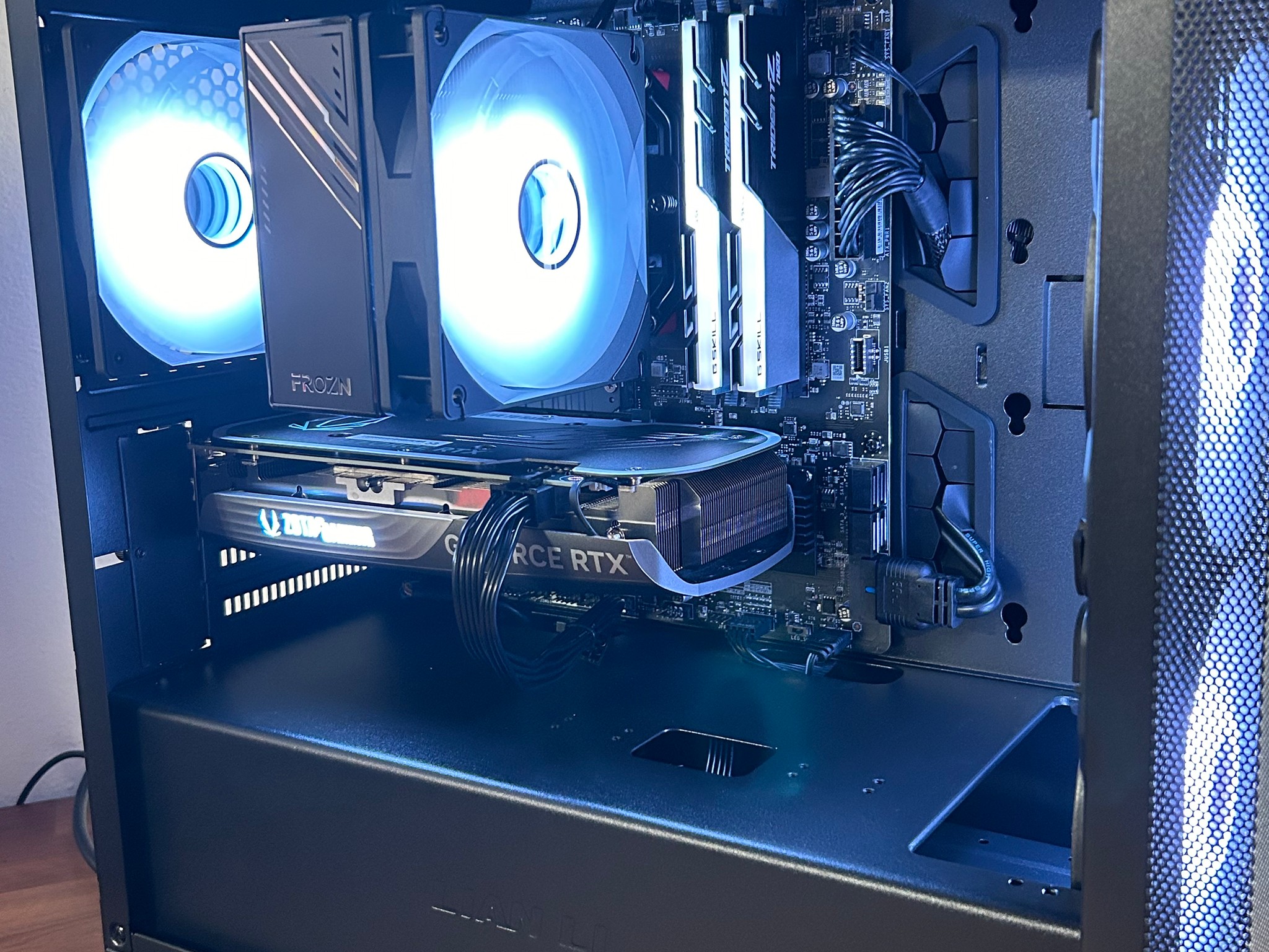 **SALE** RTX 4060ti | Ryzen 5 5600 | 32GB DDR4 | 1TB SSD | WI-FI | The Inquisitor Elite