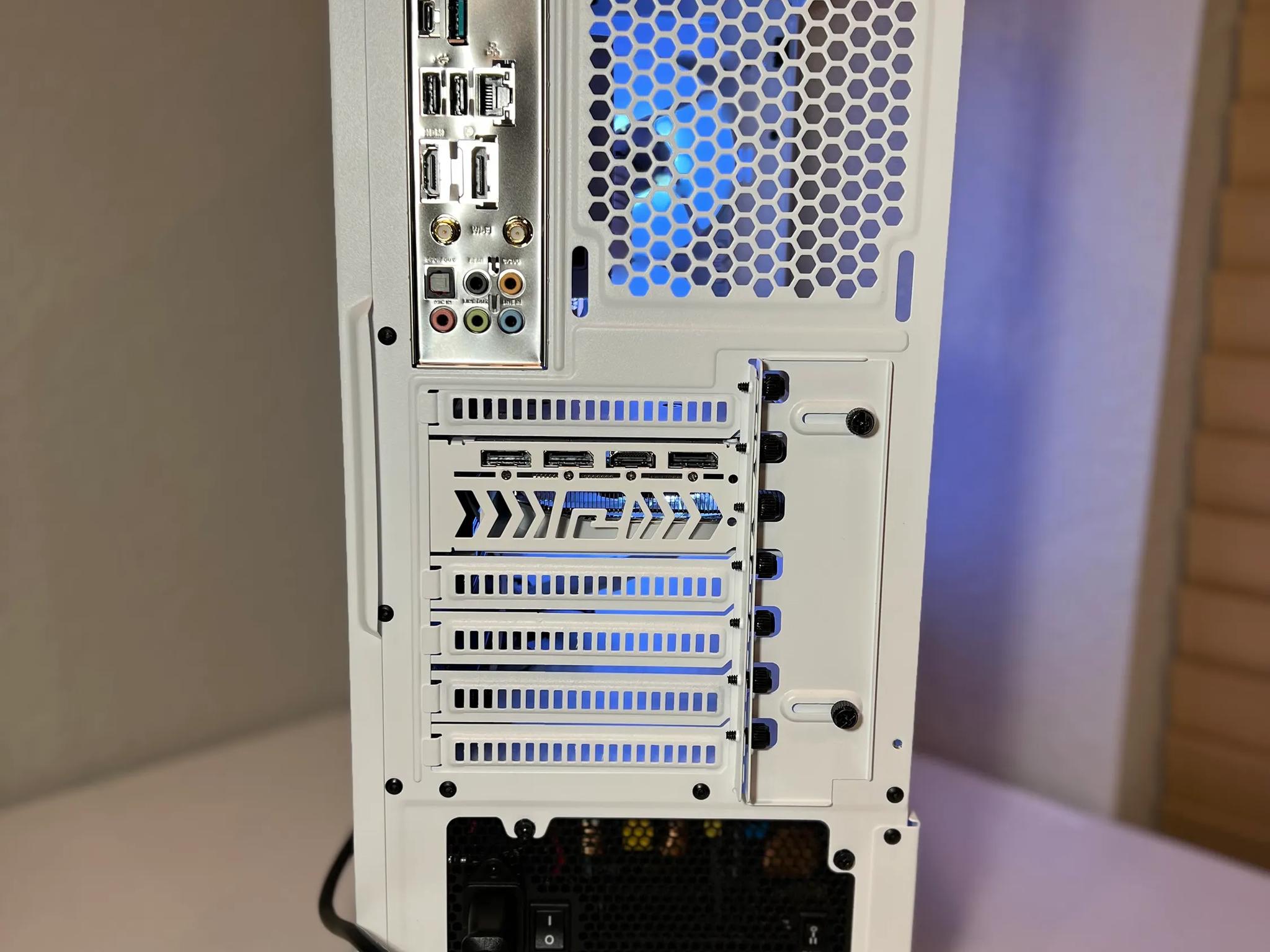 Ryzen 5 5600 | AMD Radeon RX 6650XT | White Theme Gaming PC
