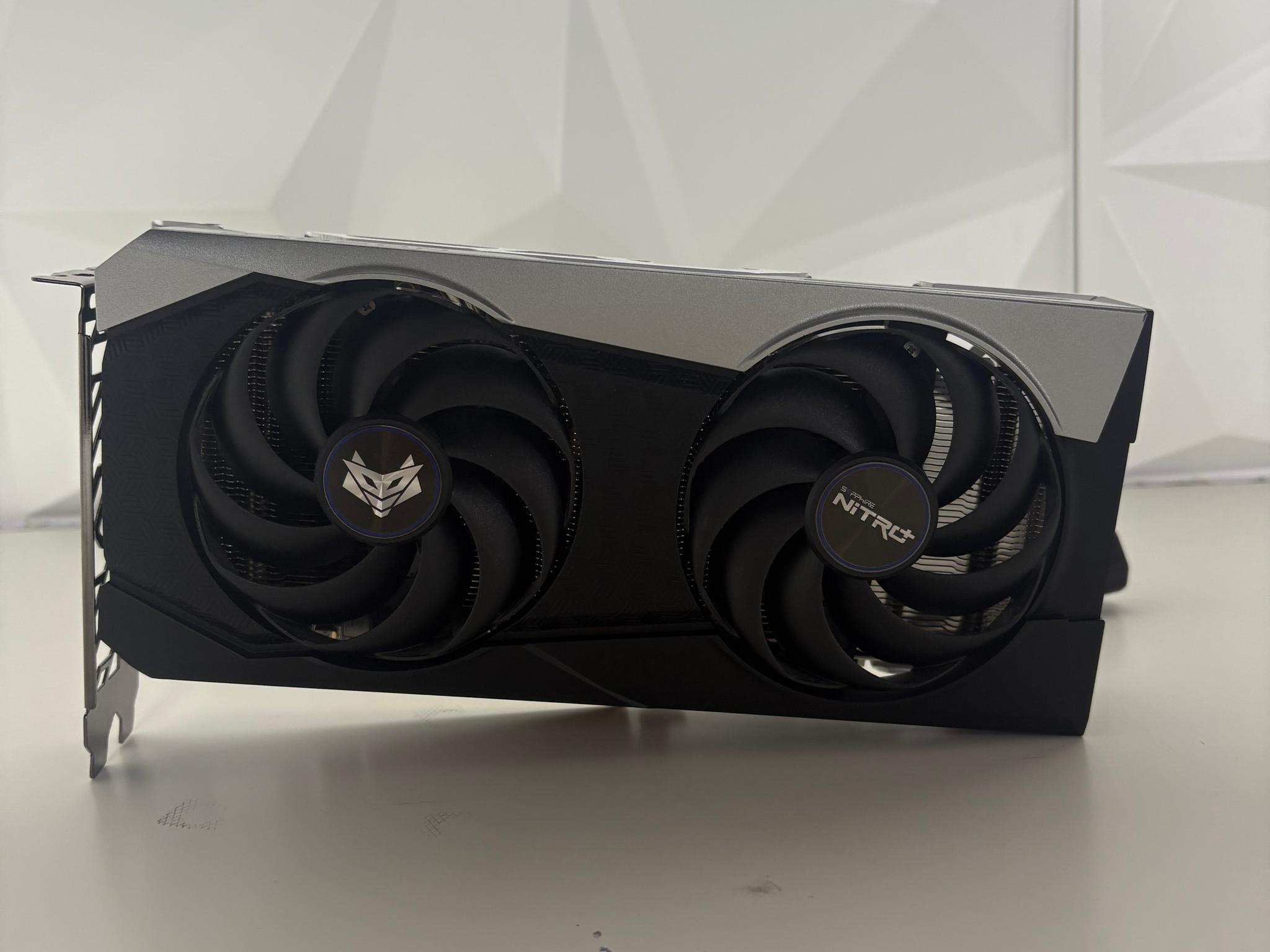Sapphire NITRO+ Radeon RX 6600 XT 8GB