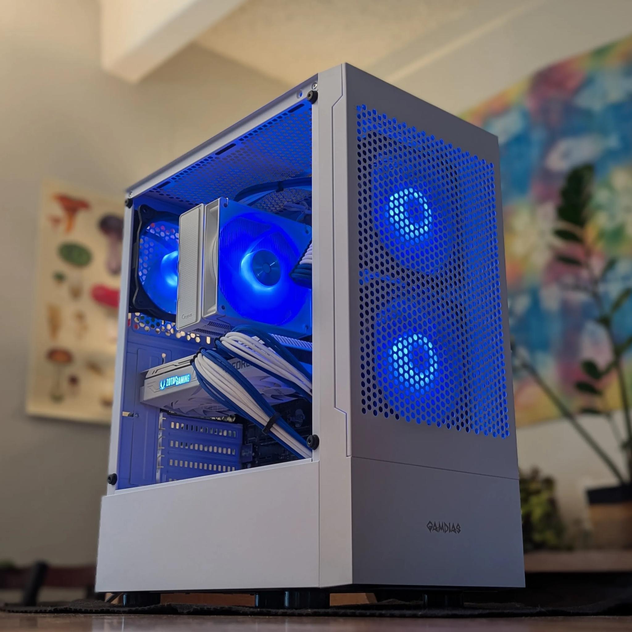 🧊 Frozone – White & Blue RTX 3060 Ti Build | 3700X + 1TB NVMe + 32GB DDR4 🎮❄️