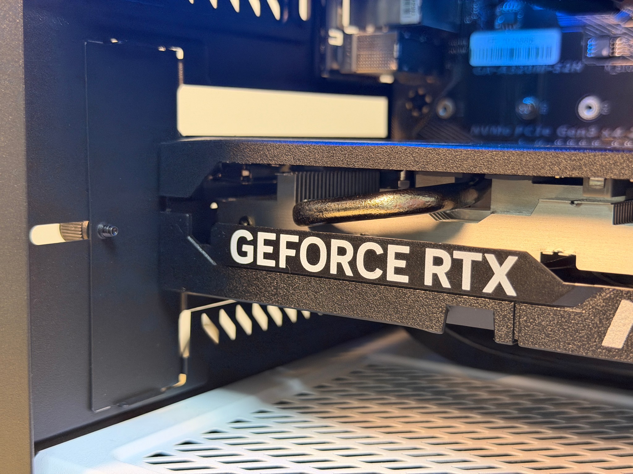 🐼 1080p Gaming PC 🐼 RTX 5050 ( = 4060) | Ryzen 5 5500 | 16gb RGB RAM | 1TB SSD - WiFi, BT