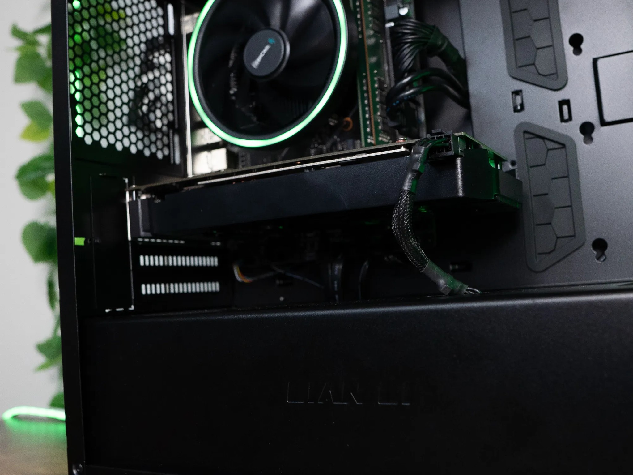 🌨🌨 | PNY GTX 1060 6GB | RYZEN 3 2300X | 32GB DDR4 RAM | 512GB SSD + 160GB HDD | Arctic Chill