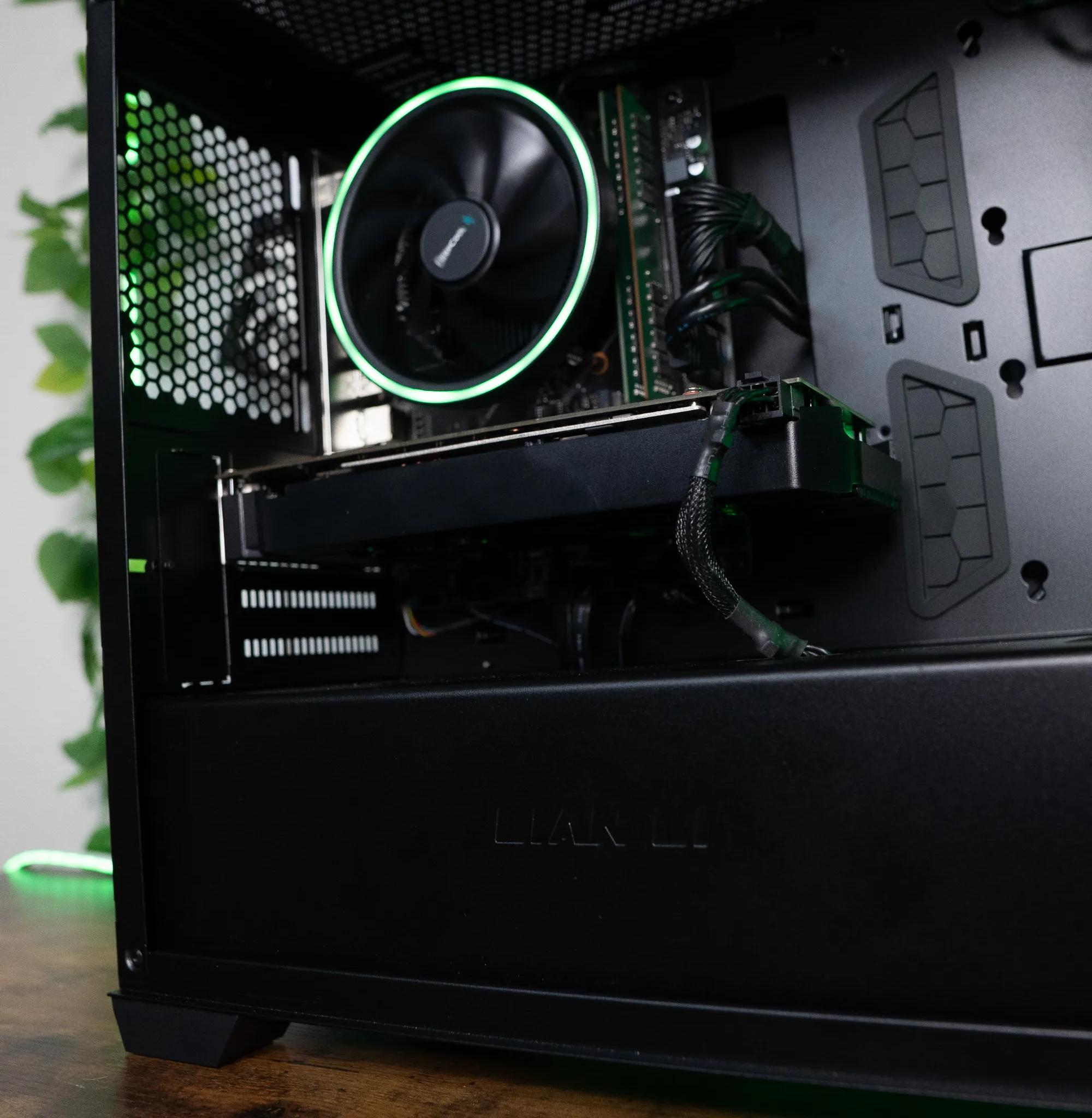🌨🌨 | PNY GTX 1060 6GB | RYZEN 3 2300X | 32GB DDR4 RAM | 512GB SSD + 160GB HDD | Arctic Chill