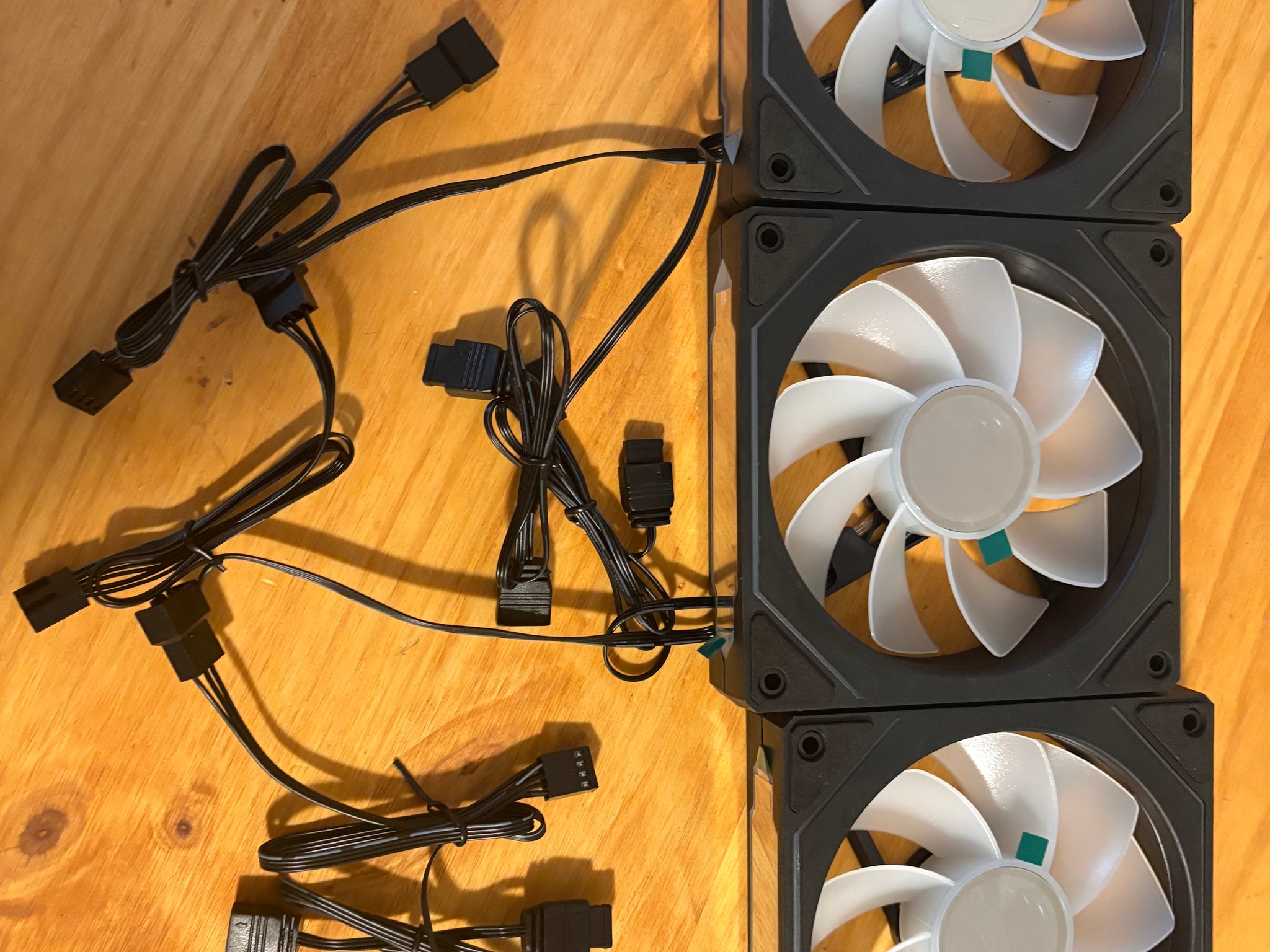 Reverse Blade Infinity Fans 3 Pack