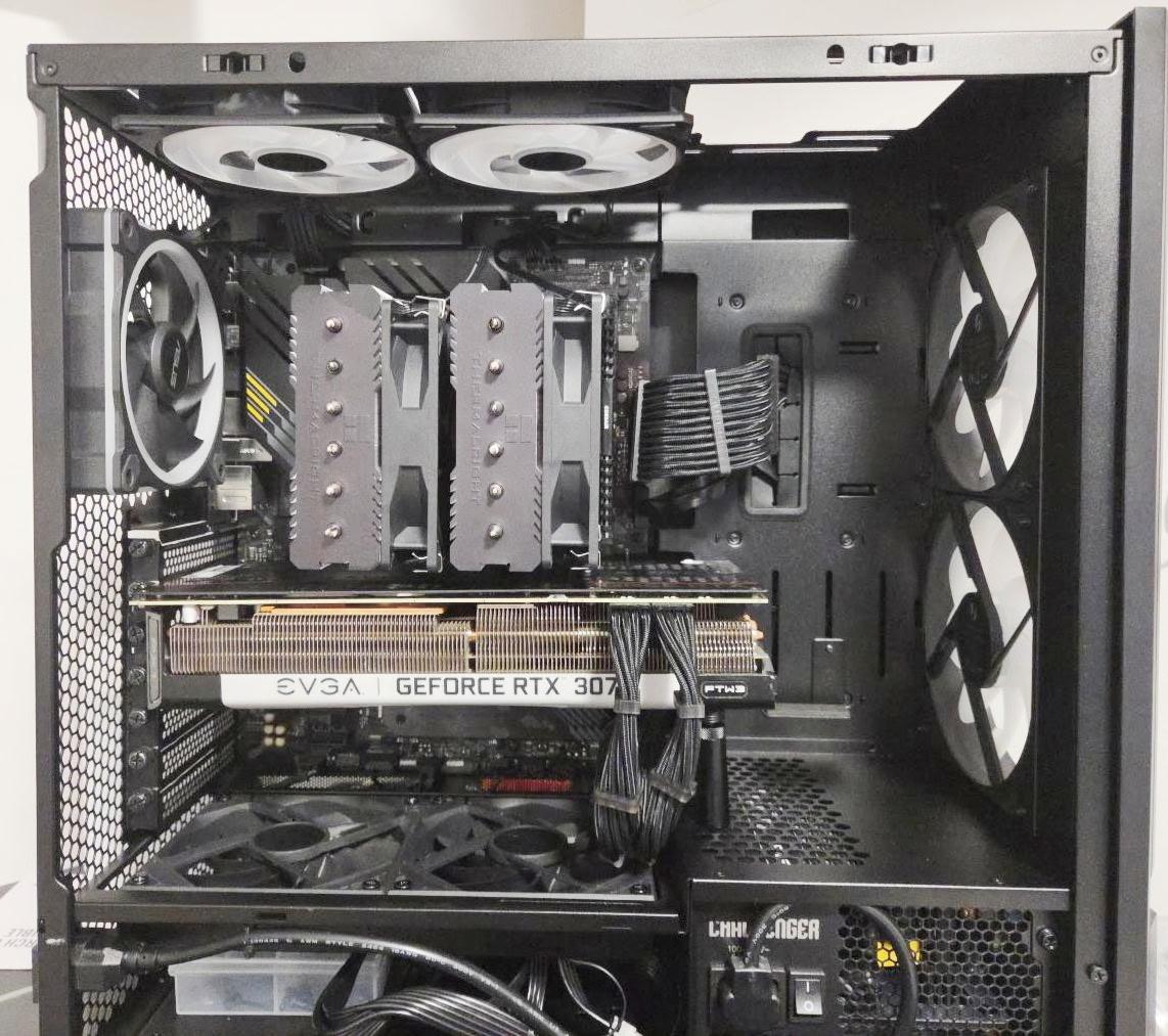 Ryzen 7 5800X3D / EVGA RTX 3070 Gaming PC - 32GB / 1TB NVMe