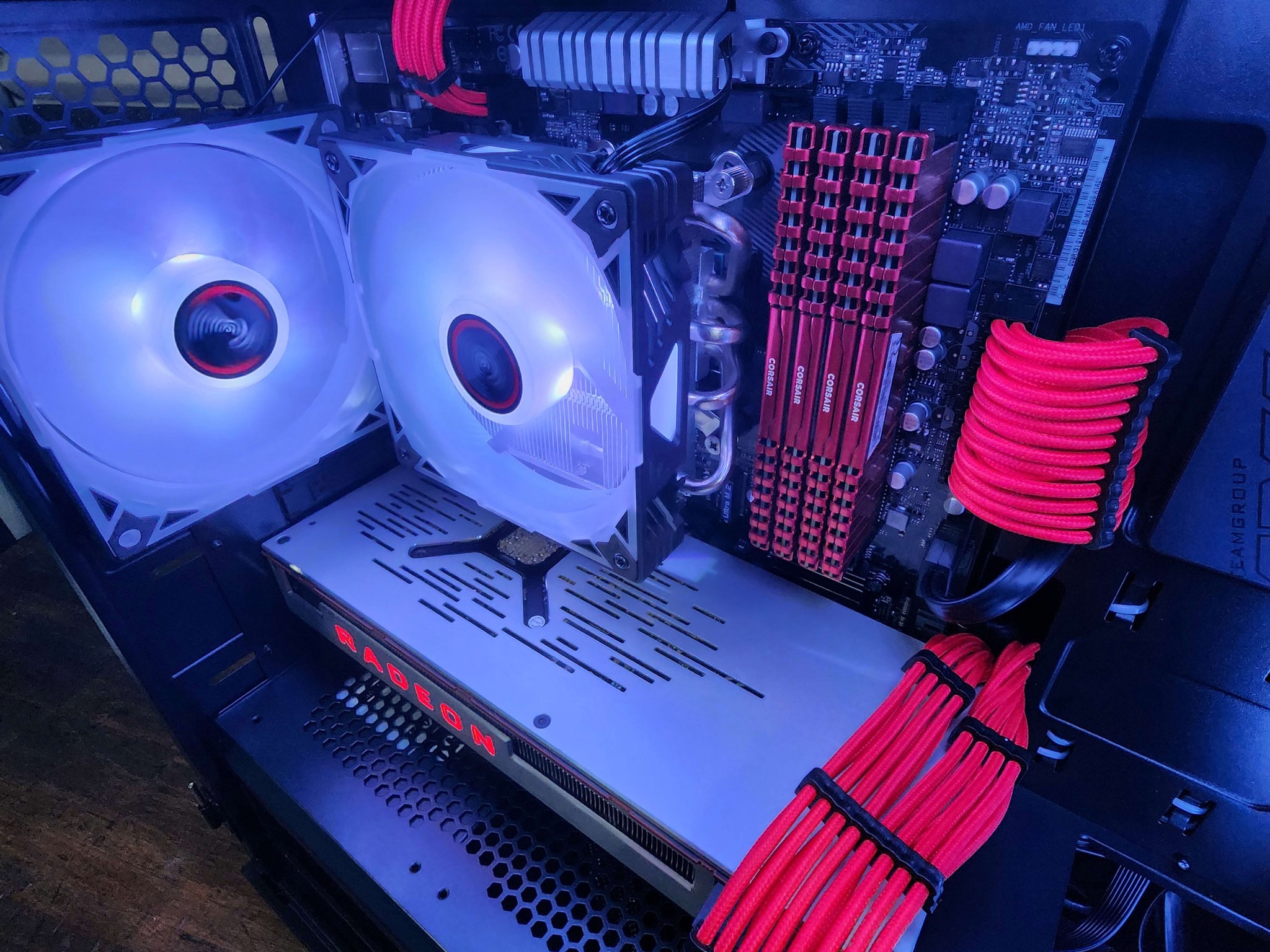 🚩🚩🚩 AMD Ryzen 7 2700X // ASRock Phantom Gaming Radeon VII 16GB //Corsair Vengeance 16GB 2800MHz