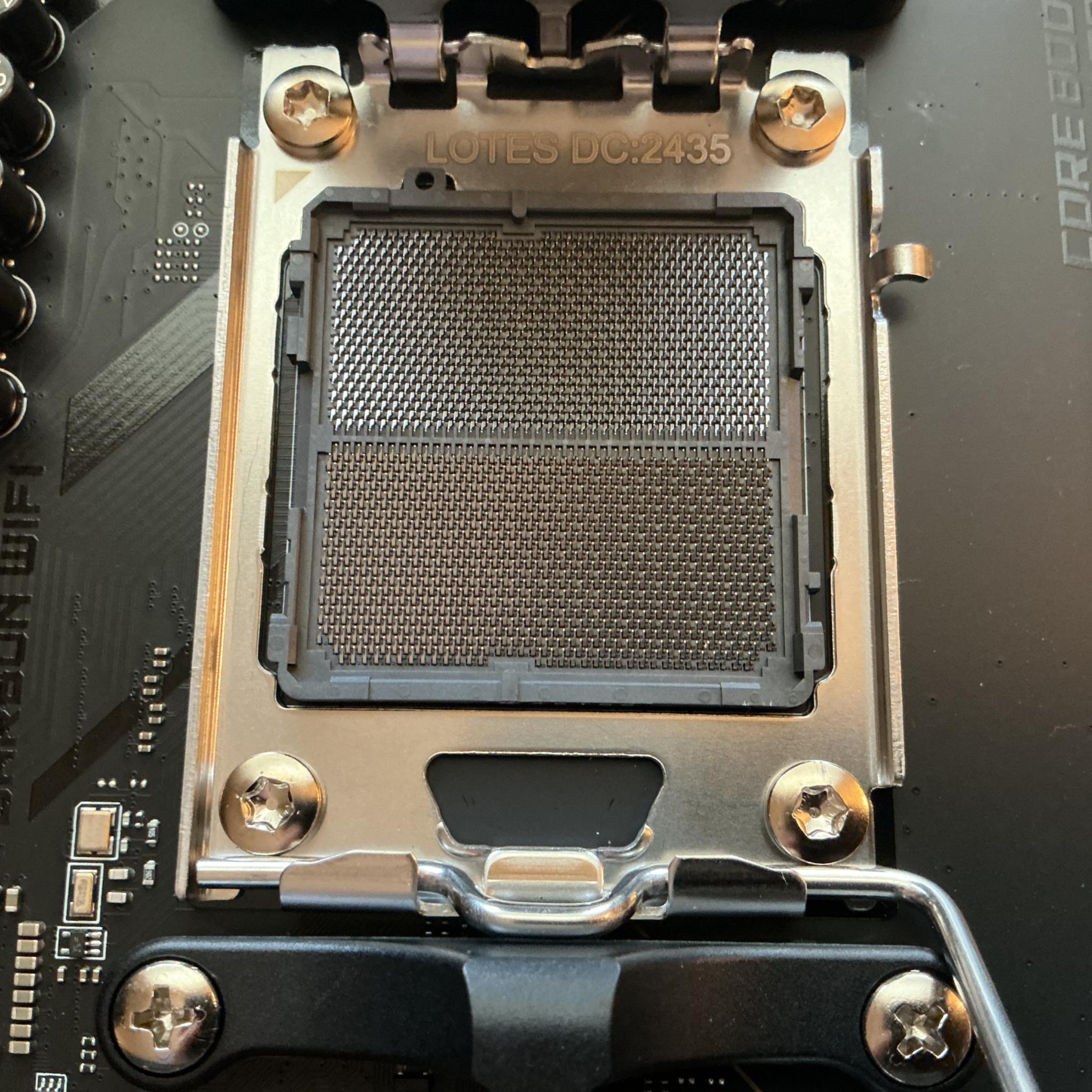 MSI MAG X670E Carbon WiFi motherboard AM5