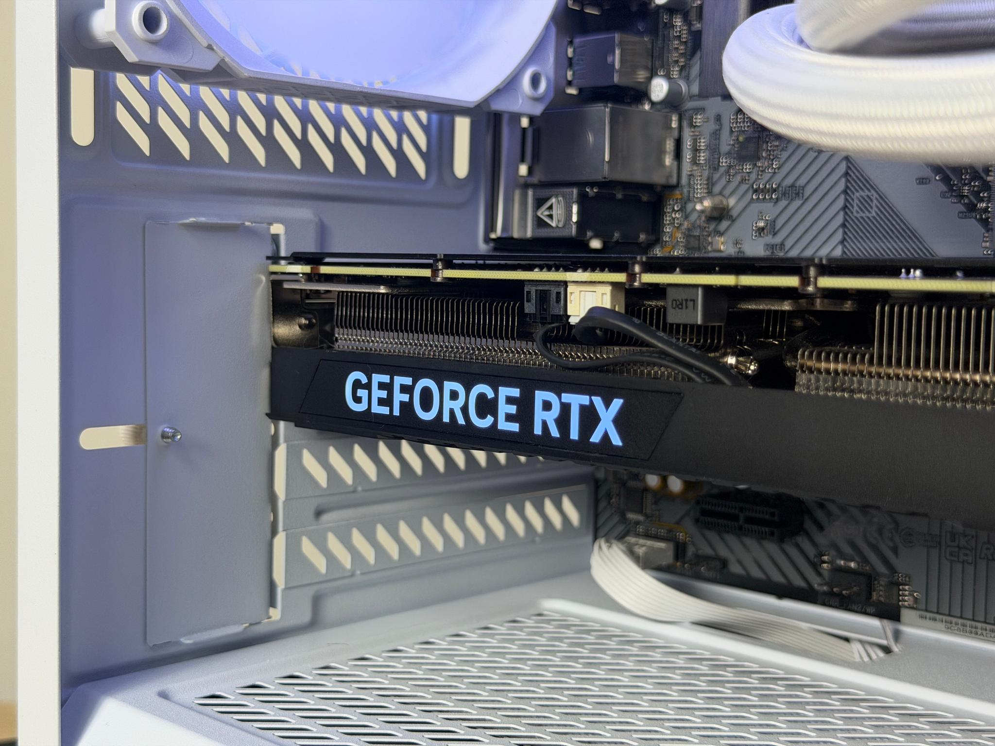 ❄️White Gaming PC | Ryzen 5 7500f, RTX 4060 Ti, 16GB RAM, 1TB SSD ❄️ - WiFi + Bluetooth