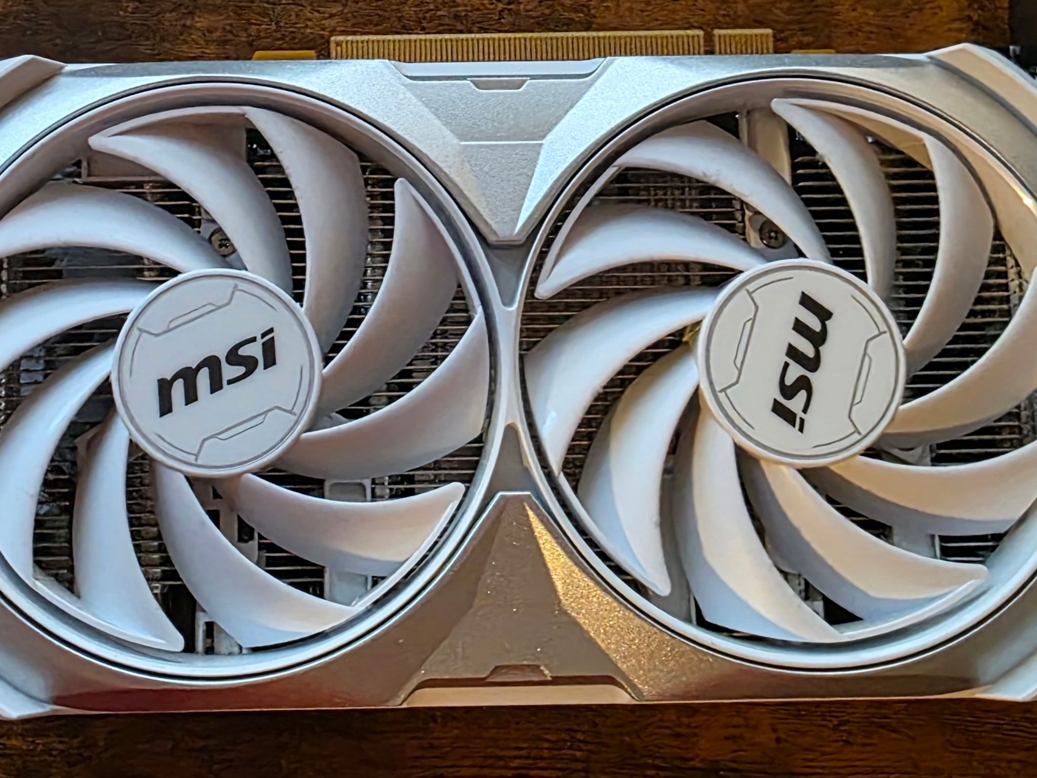 MSI GAMING GeForce RTX 4060