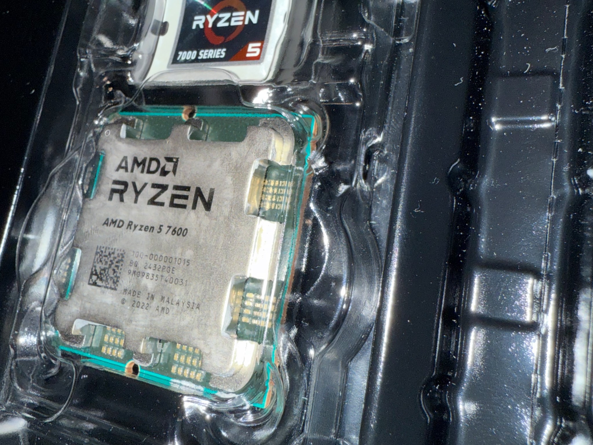 AMD ryzen 5 7600 6 core 12 thread cpu