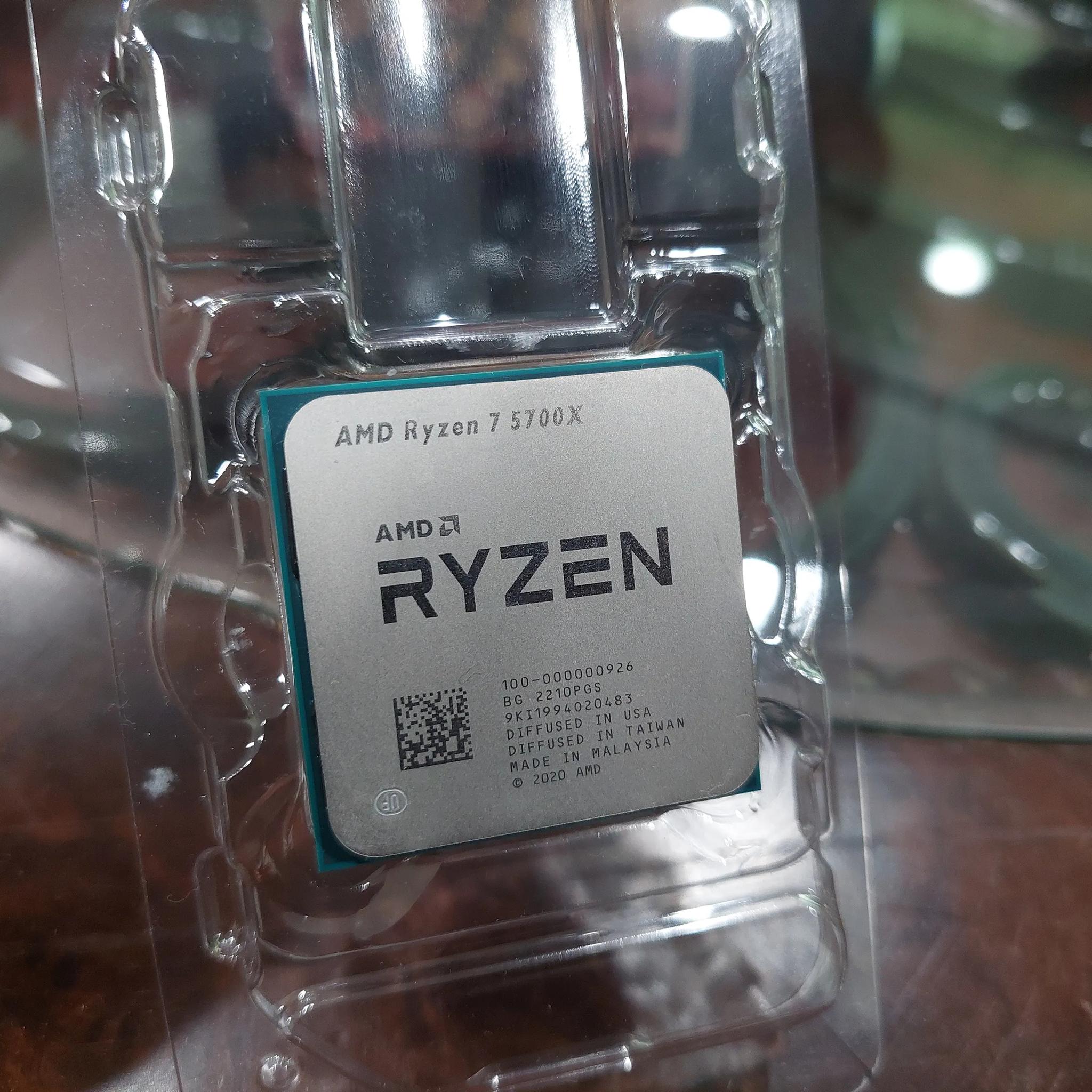 AMD Ryzen 7 5700x