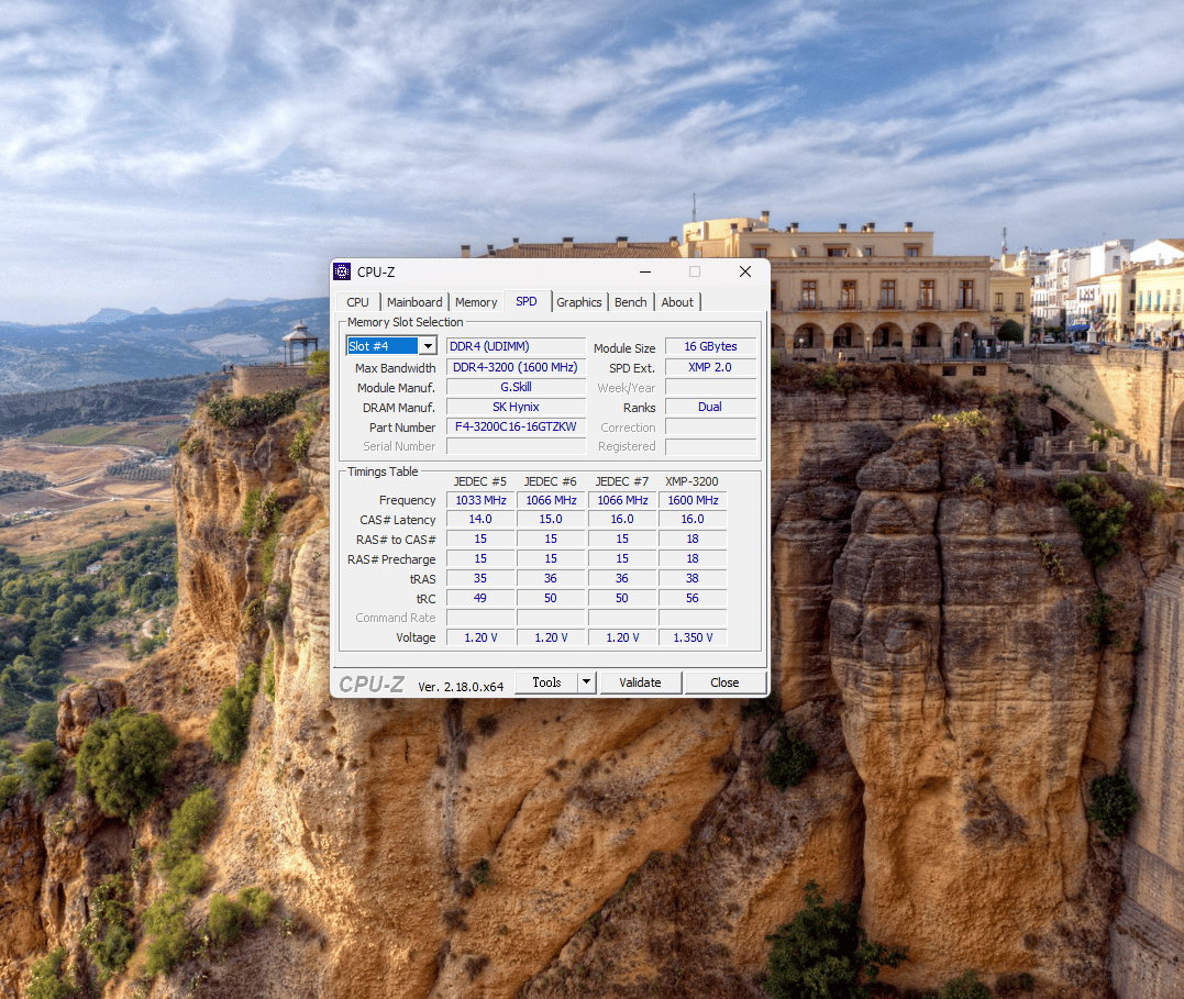 G.Skill Trident Z 32GB(16GBx2) DDR4-3200 CL16-18-18-38 1.35V F4-3200C16D-32GTZKW