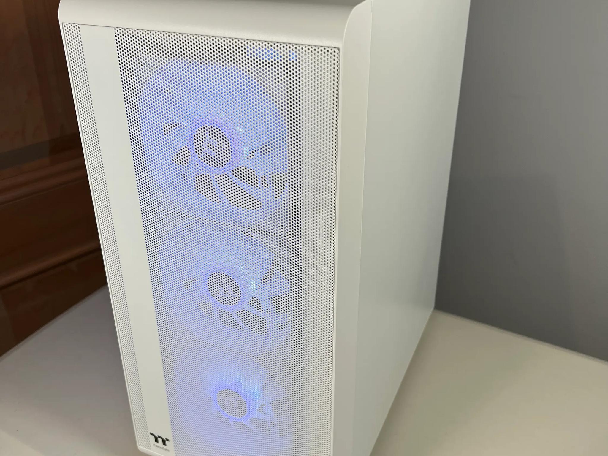 Mid Range White Gaming PC (i5-12400 + RTX 3060Ti)