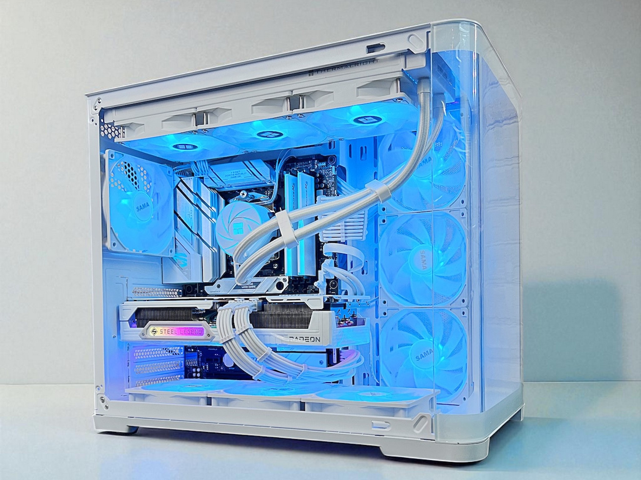 White RX 9070 XT Ryzen 7 7700X 32GB DDR5 2TB M.2 Win 11 Pro Gaming PC
