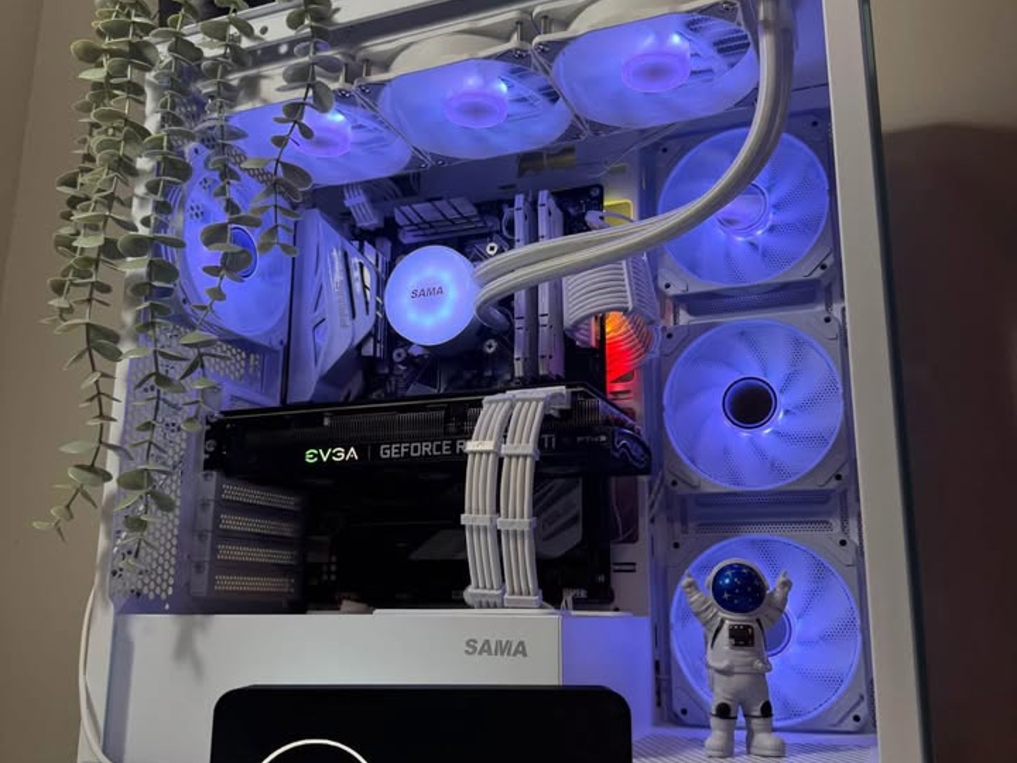 RTX 3060 Ti FTW3 - Intel i7-8700K - 16GB DDR4 - WIFI & Bluetooth