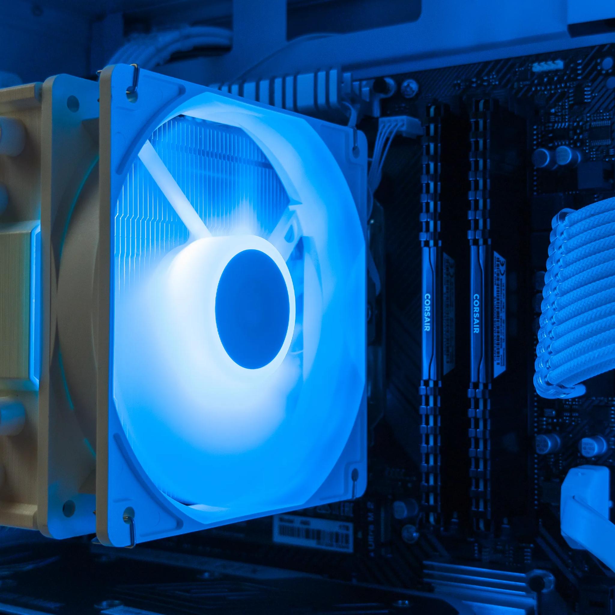 🤍🖤 RTX 4060 / Ryzen 7 3700X / 32GB Gaming PC 🖤🤍
