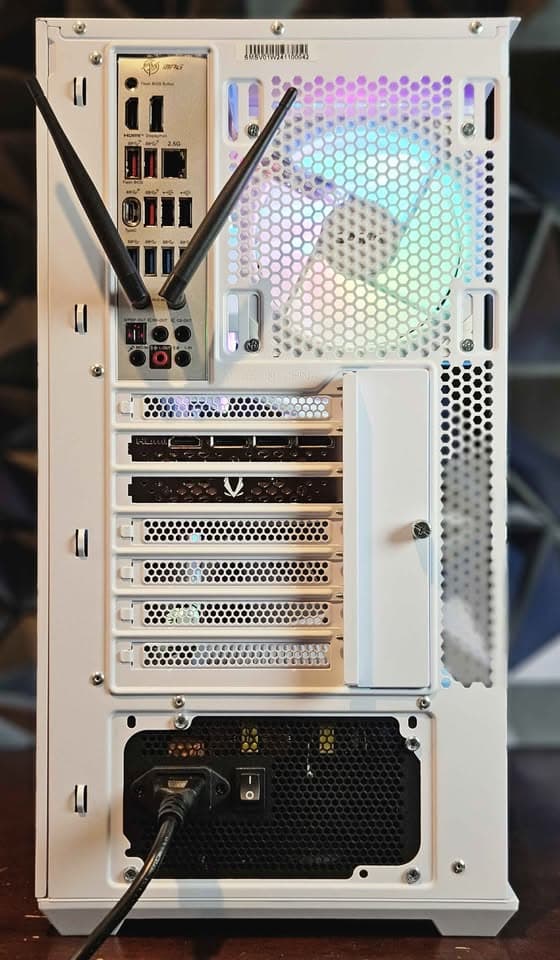 ⚪👻Ghost 👻⚪ Gaming PC (Ryzen 7 + RTX 4070 TI)