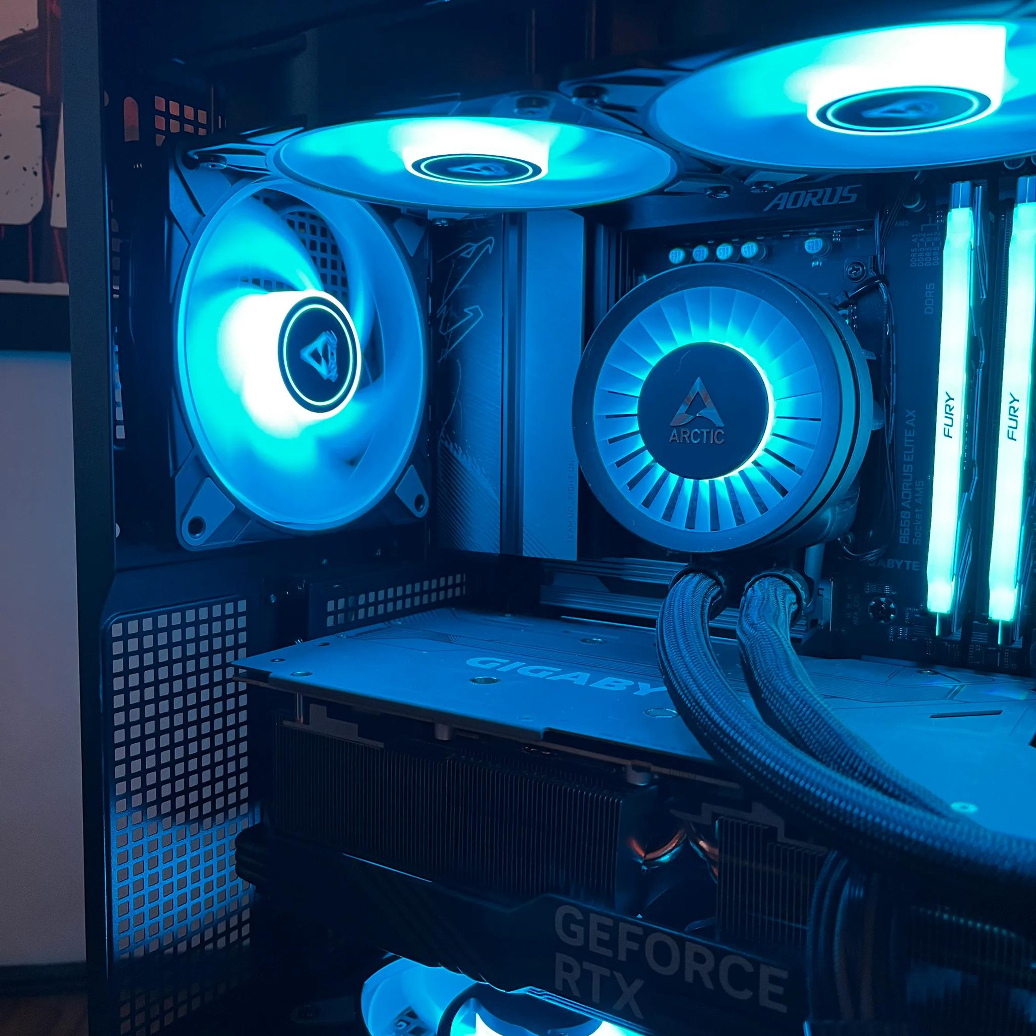 Black Jaguar - RTX 4080 | Ryzen 7 7800X3D | 32GB @6000MT/sec | 4TB NVME total storage | 1000W PSU