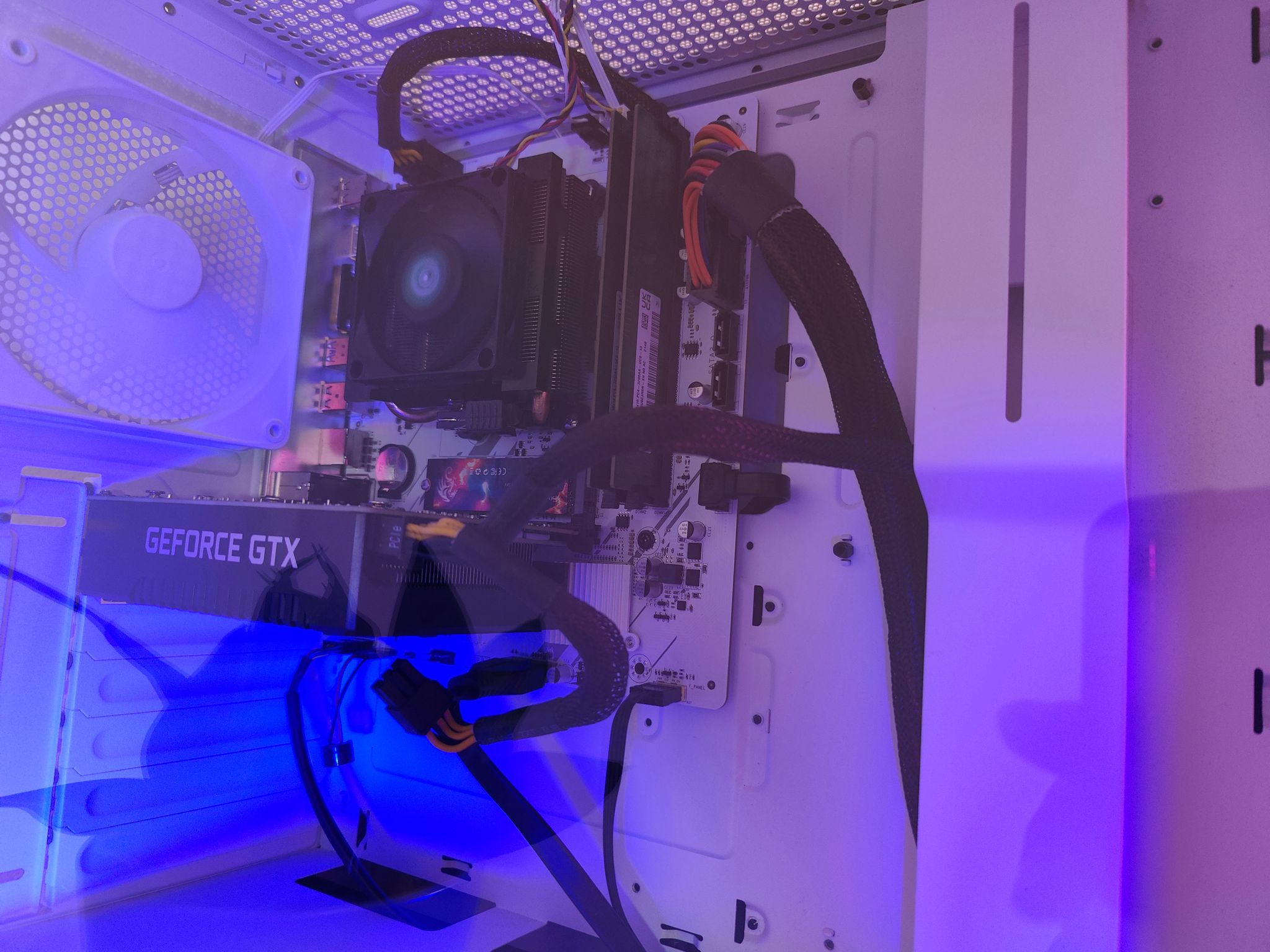 Custom NZXT Ryzen 7 GTX Nvidia 1660 Super Pre-built