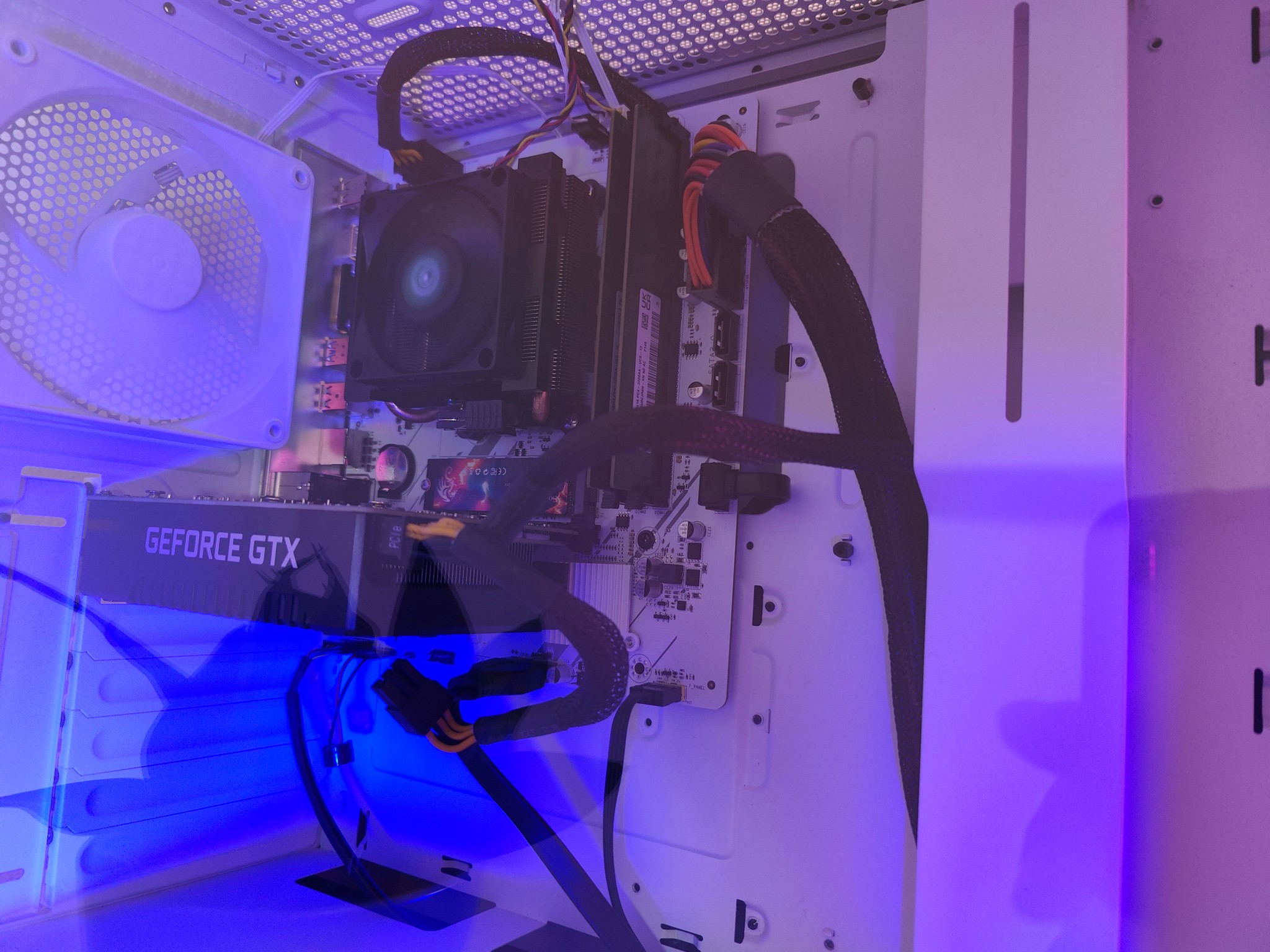 Custom NZXT Ryzen 7 GTX Nvidia 1660 Super Pre-built