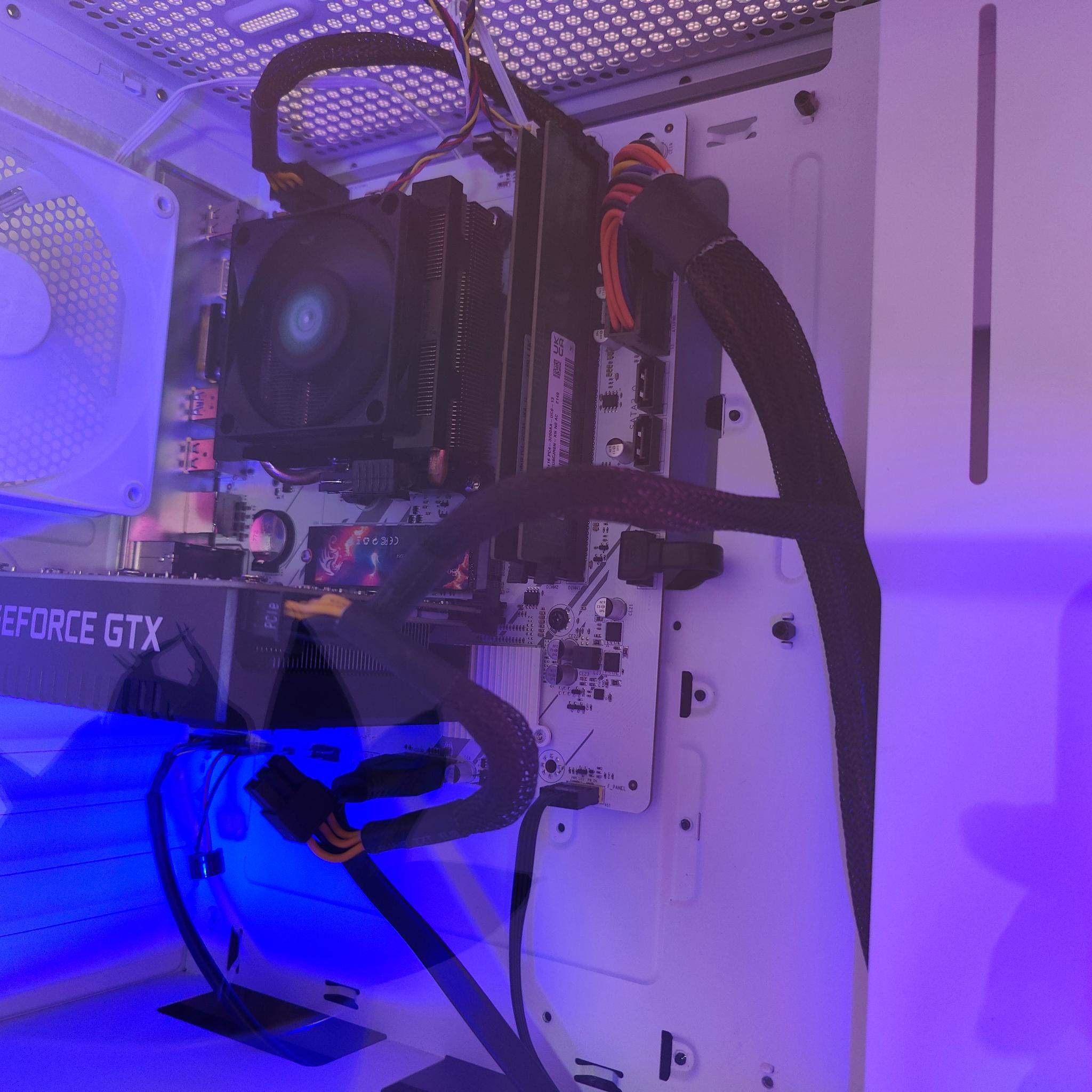 Custom NZXT Ryzen 7 GTX Nvidia 1660 Super Pre-built