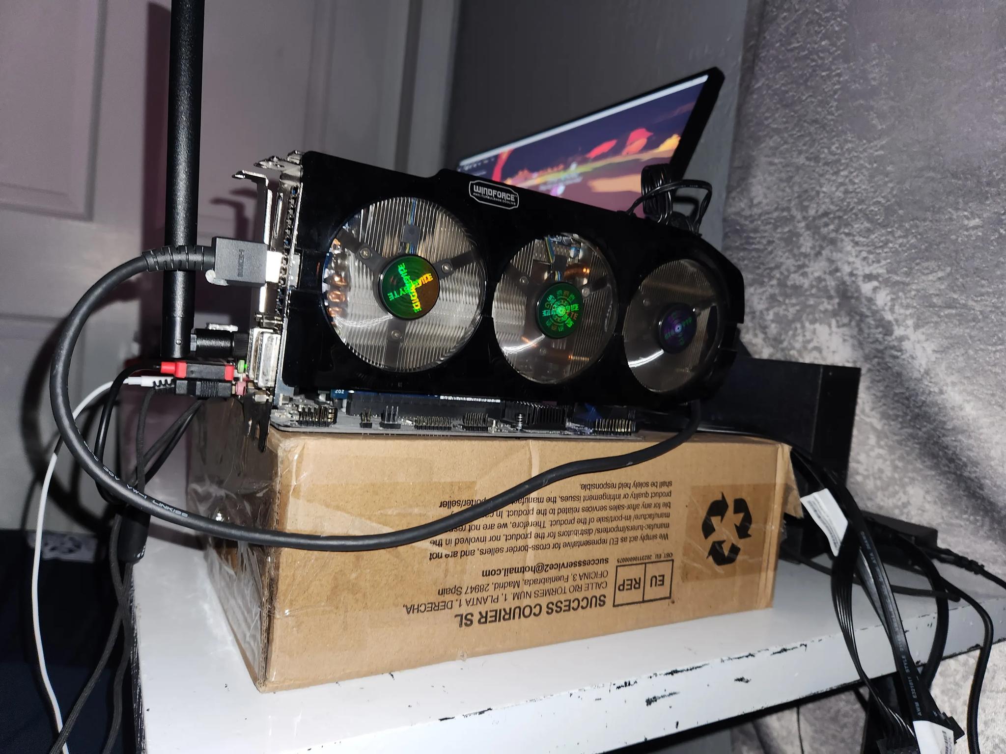 Gigabyte Windforce Nvidia Geforce GTX 670 2GB GDDR5