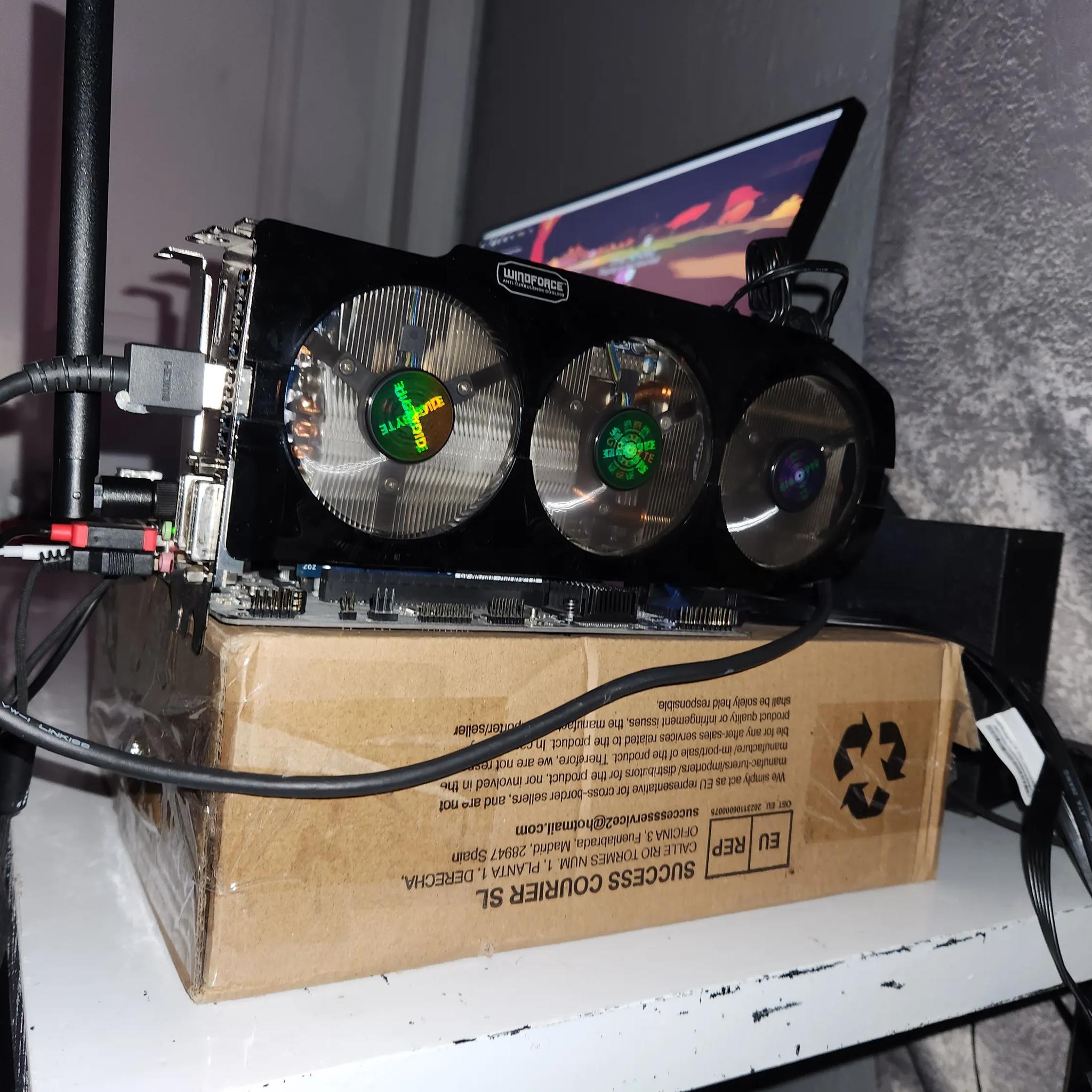 Gigabyte Windforce Nvidia Geforce GTX 670 2GB GDDR5
