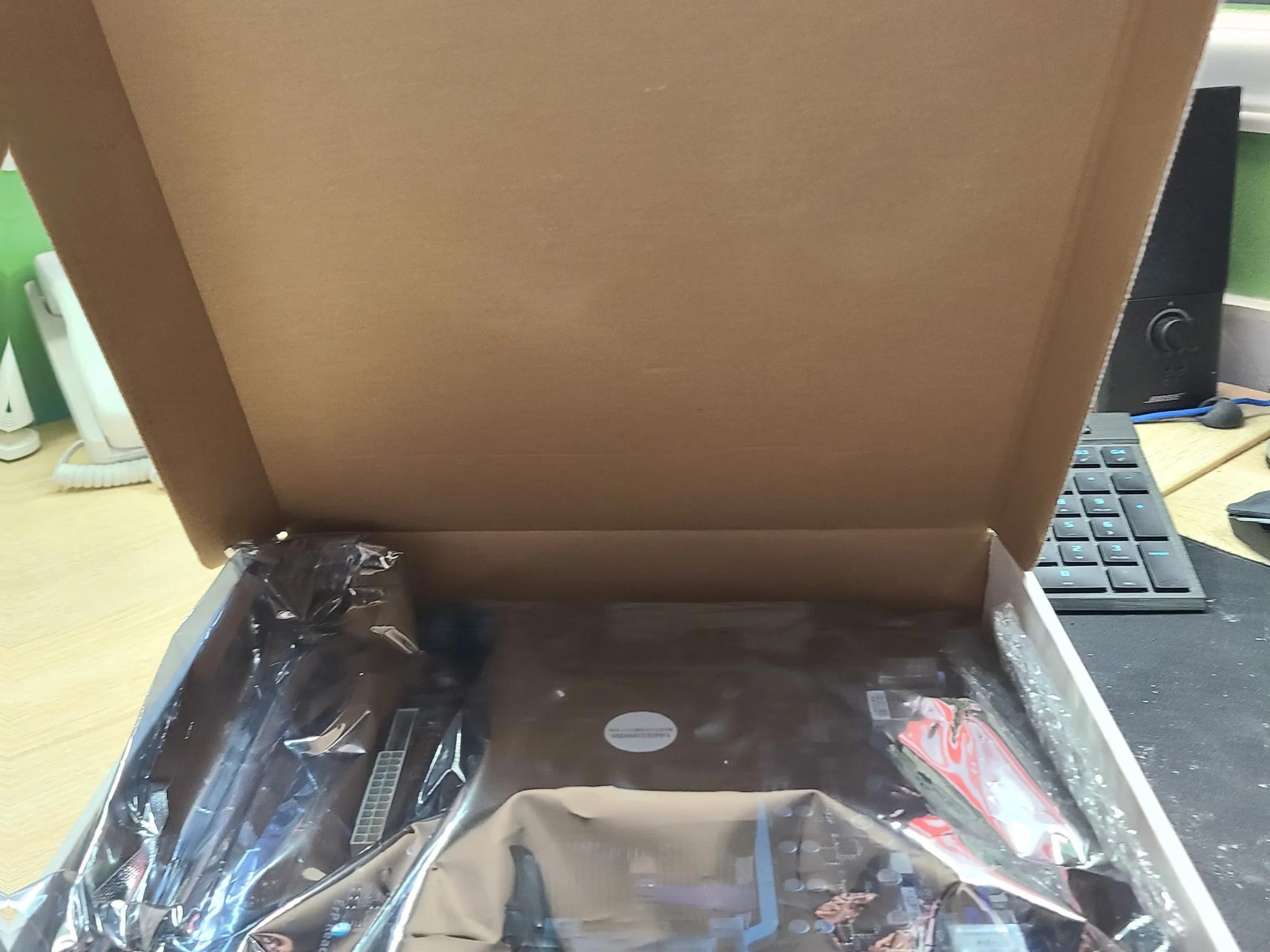 MOBO AMD Phenom II CPU & 8GB DDR3 Ram Combo