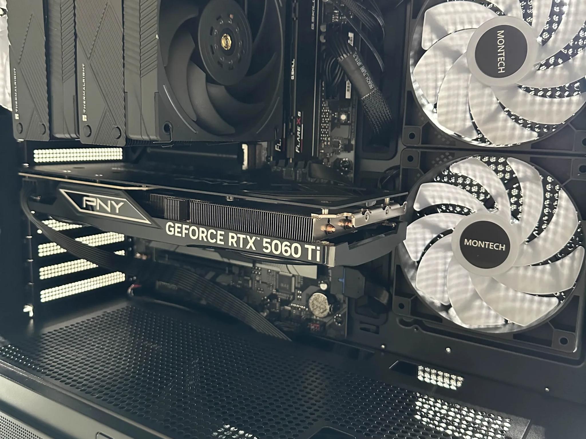 Ryzen 7 7700x | 5060 Ti 16gb | 32GB DDR5 - Gaming PC
