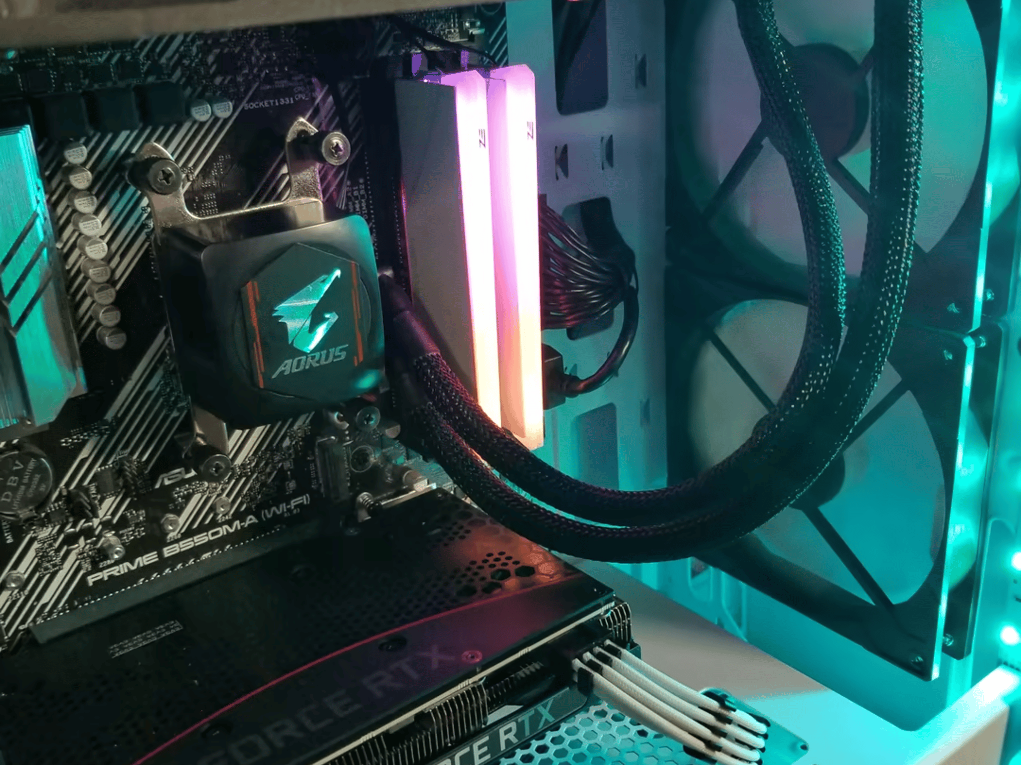 AMD Ryzen 7 3800X // EVGA GeForce RTX 3060 12GB // HP 2x8 16GB 3200MHz // TeamGroup AX2 512GB