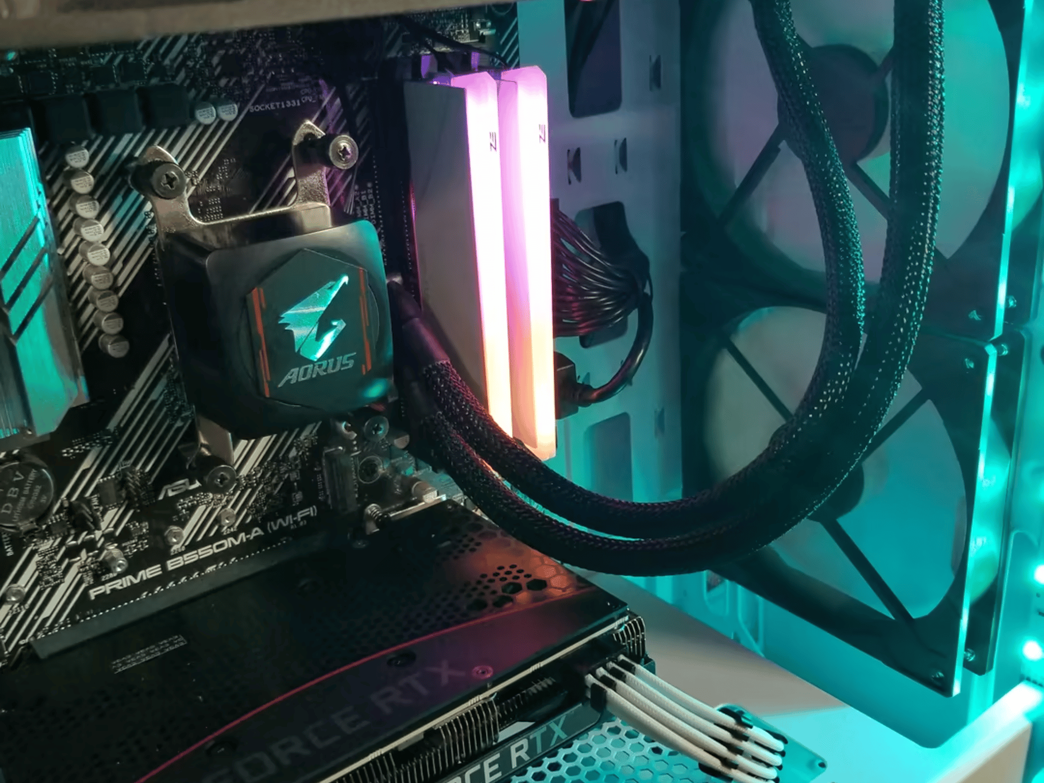 AMD Ryzen 7 3800X // EVGA GeForce RTX 3060 12GB // HP 2x8 16GB 3200MHz // TeamGroup AX2 512GB