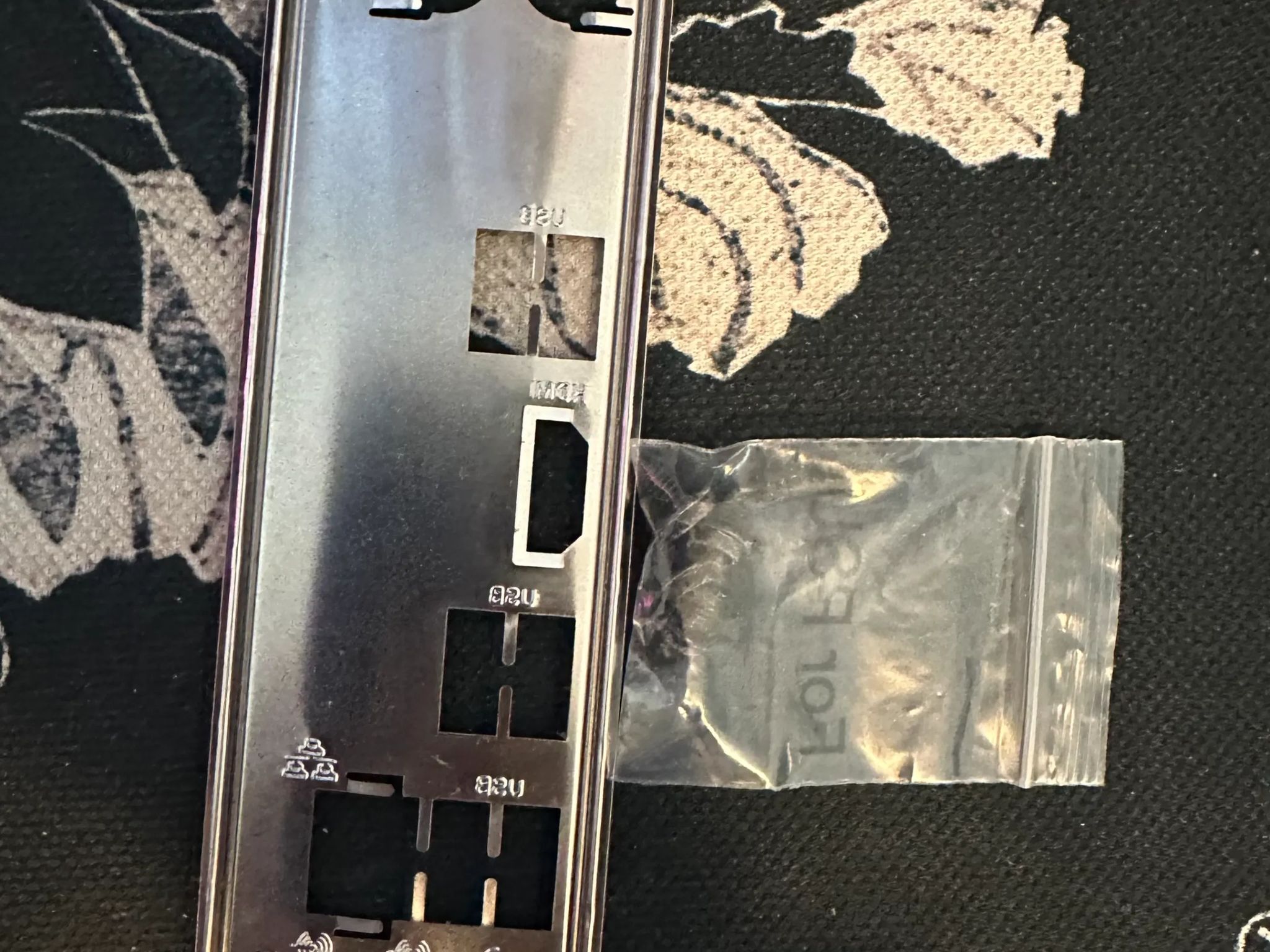 GIGABYTE Z390 UD INTEL INTEL 6Gb/s ATX Motherboard