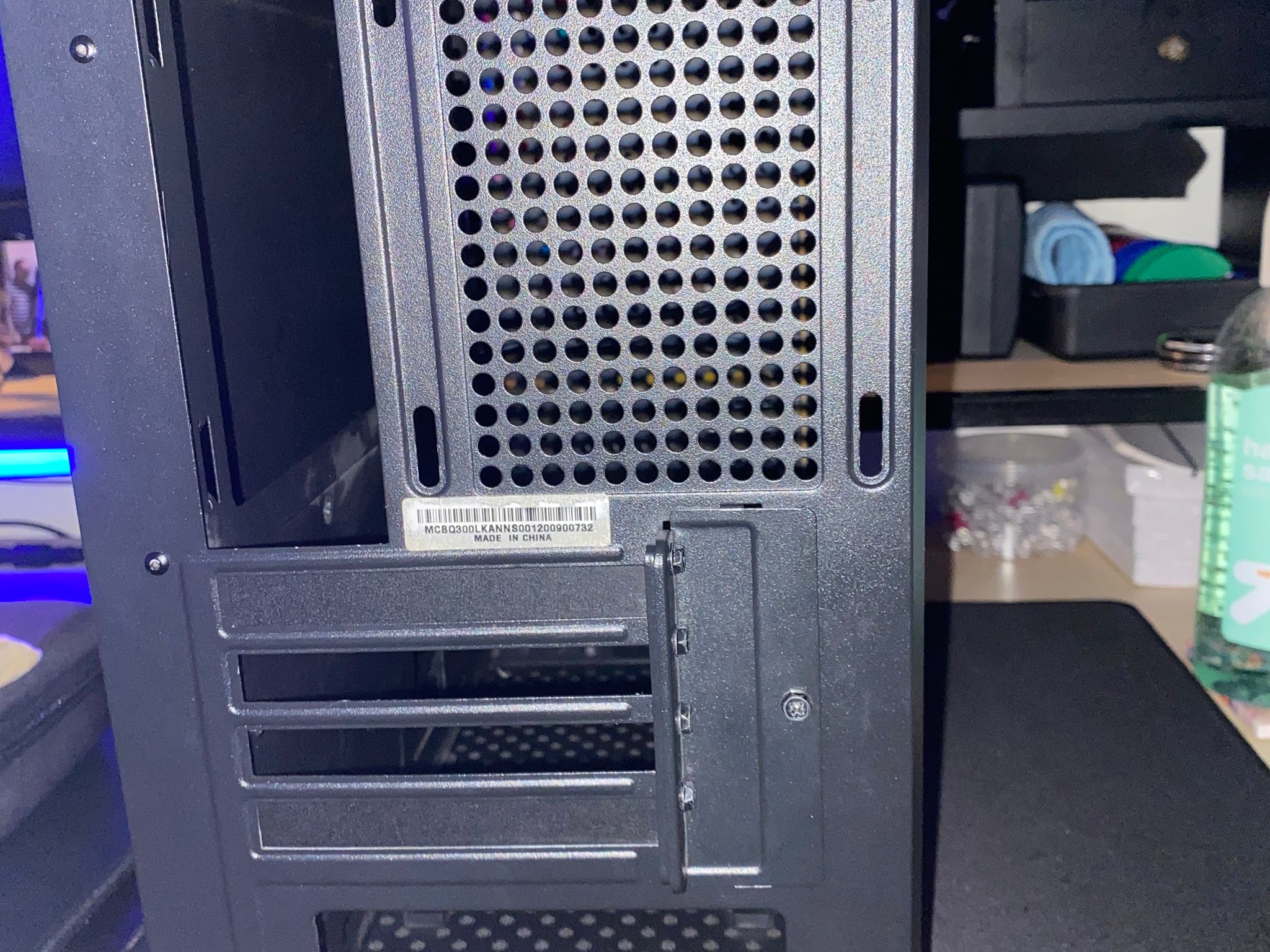 Cooler Master MasterBox Q300L M-ATX PC Case // comes with all case screws and phanteks rgb strip