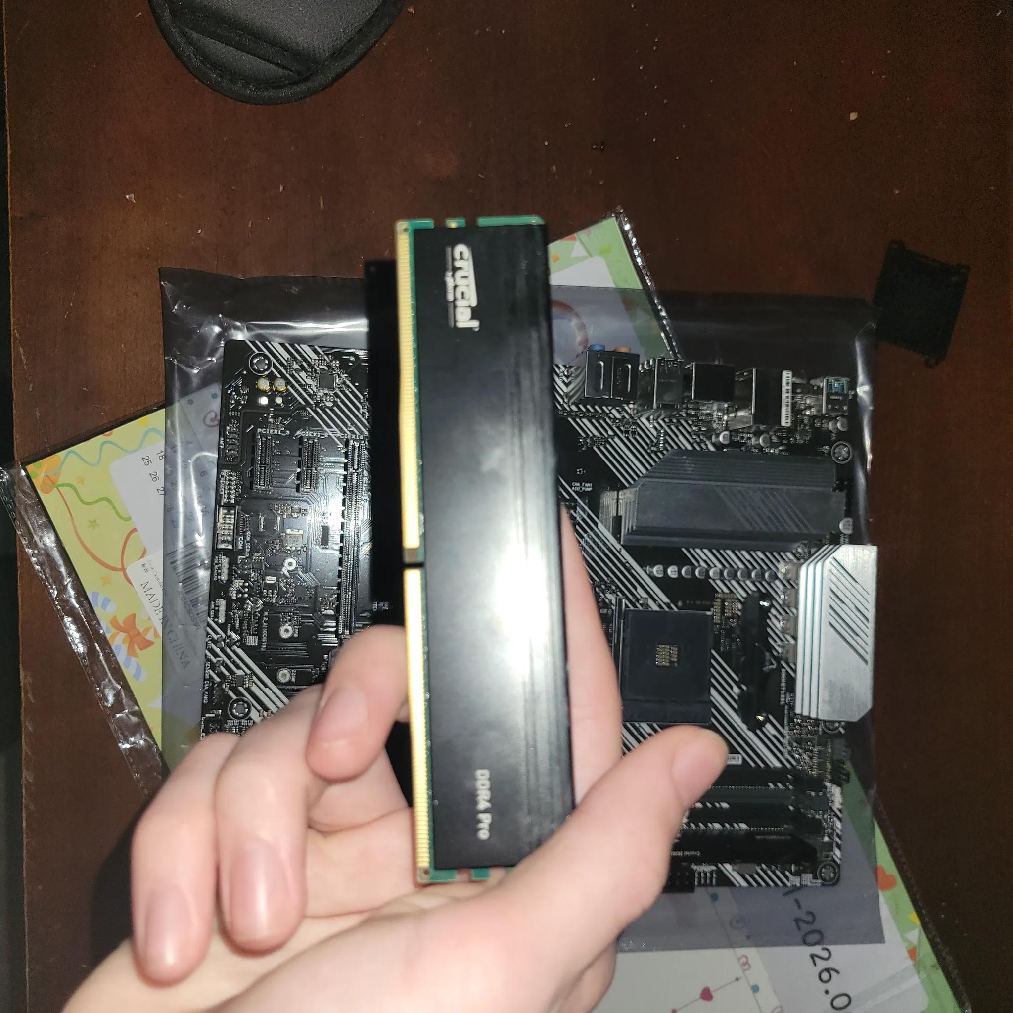 Ryzen 9 5900x, 64 gb of DDR4 crucial pro, b550 prime