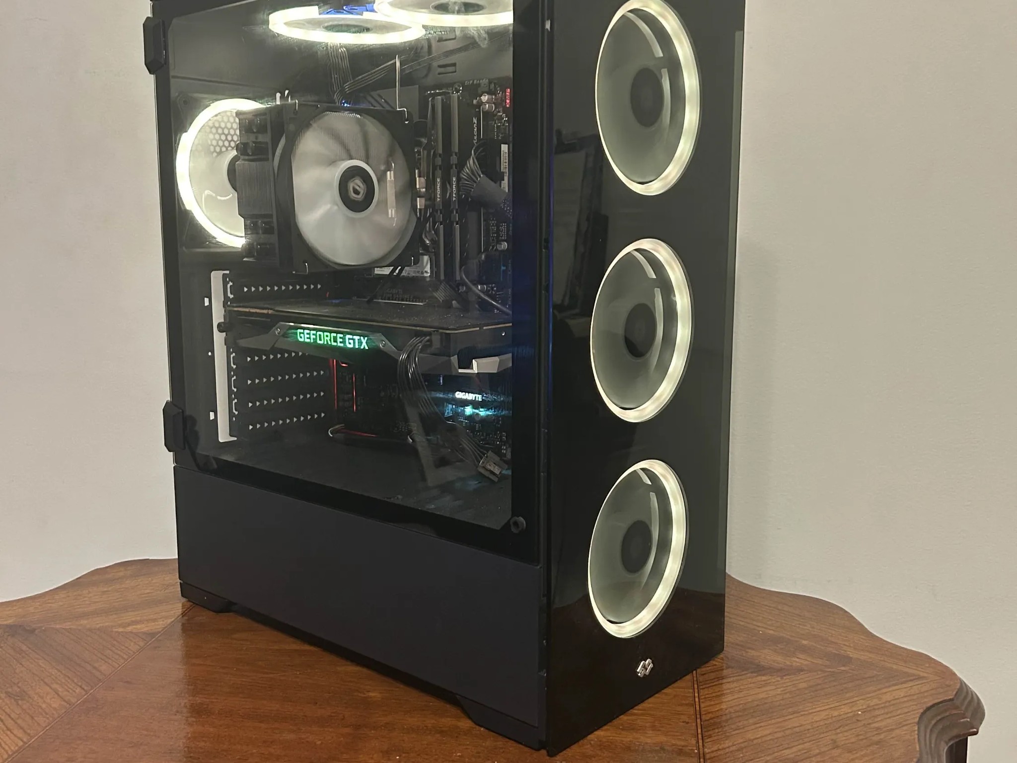 Gaming PC - GTX 1070 - Intel i5 9400