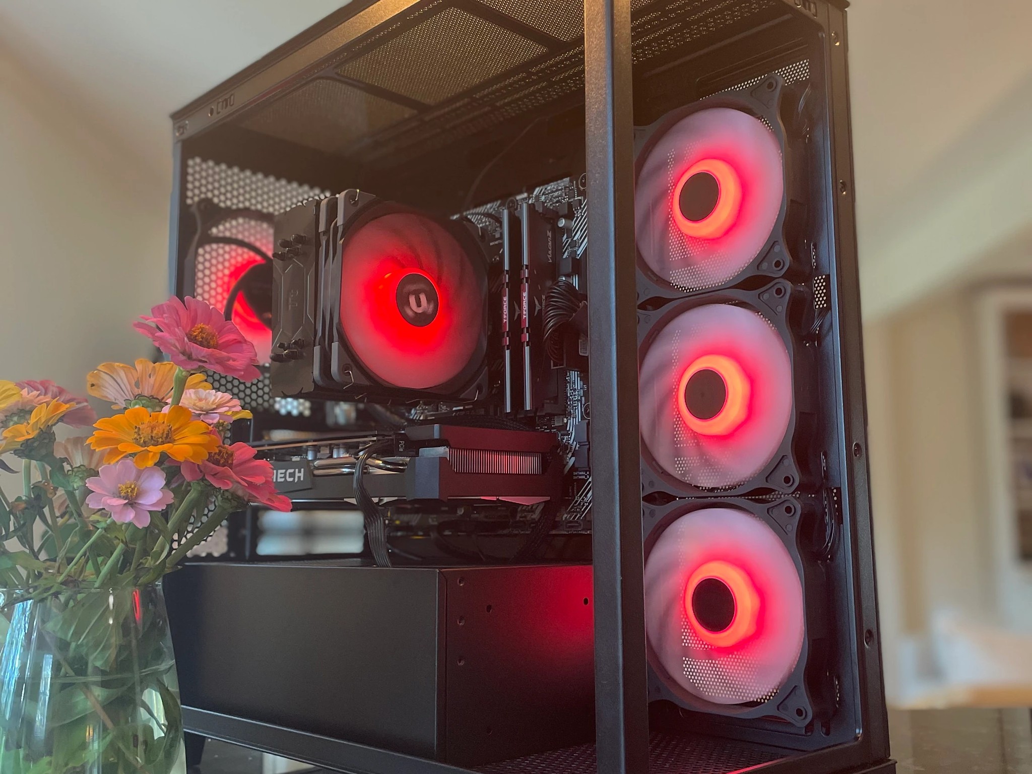 Rx 6600 XT Gaming PC / Ryzen 5 5500 / 16 GB RAM / 1TB NVMe