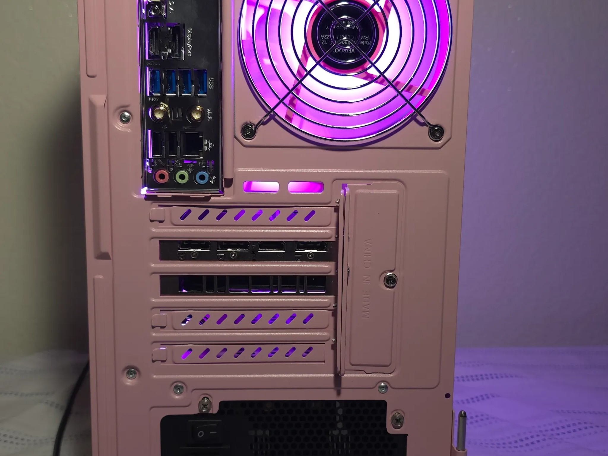 PINK THEME GAMER READY PC!  AMD Ryzen 5 3600X / NVIDIA RTX 2060 / 32GB RAM/ 1 TB M.2 NVME/ WIFI
