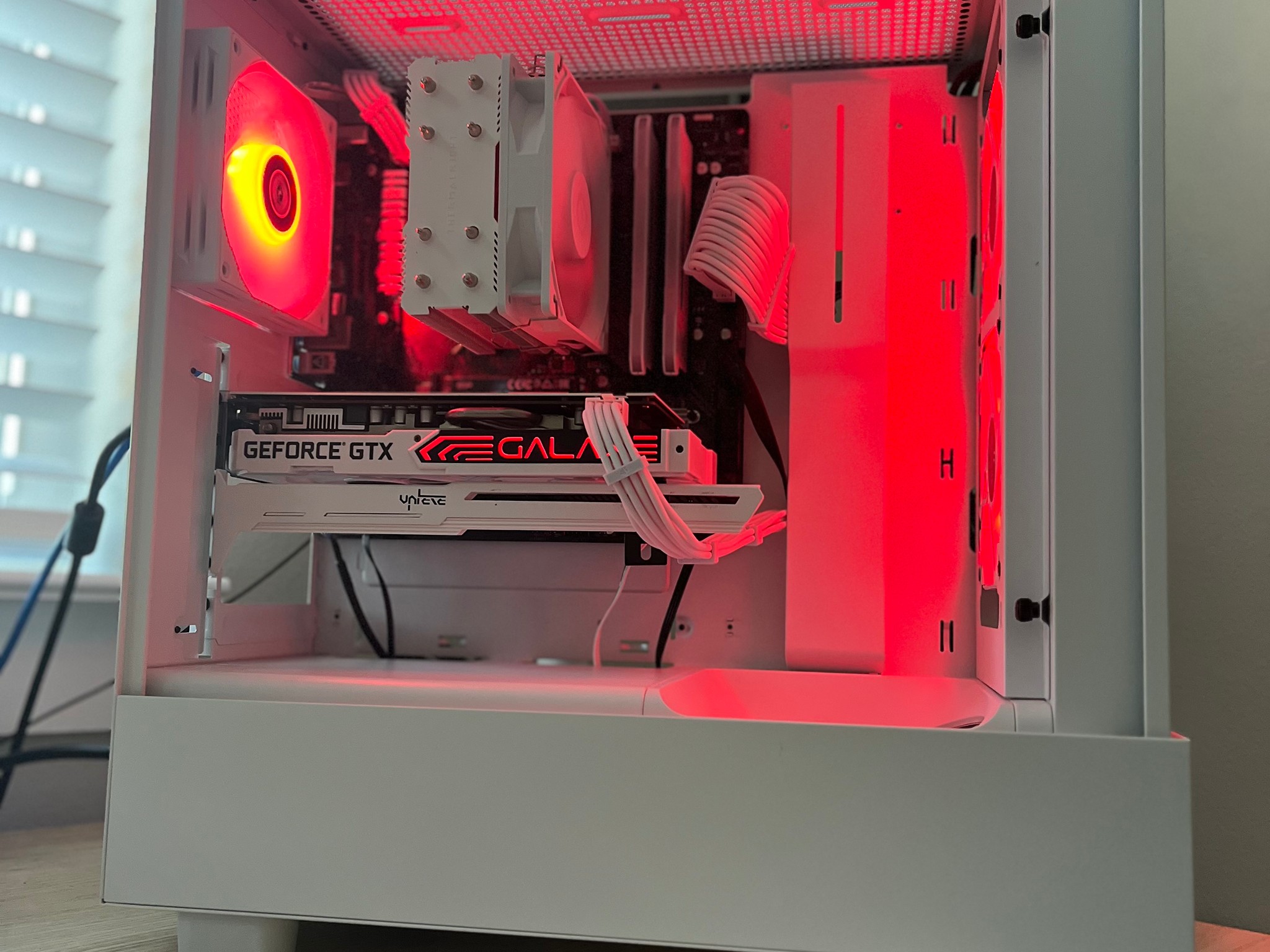 CUSTOM WHITE GAMING Wi-Fi PC | RYZEN 5 5500 | GTX 1660 SUPER | RAM DDR4 16GB | 1T SSD | WIN 11 PRO