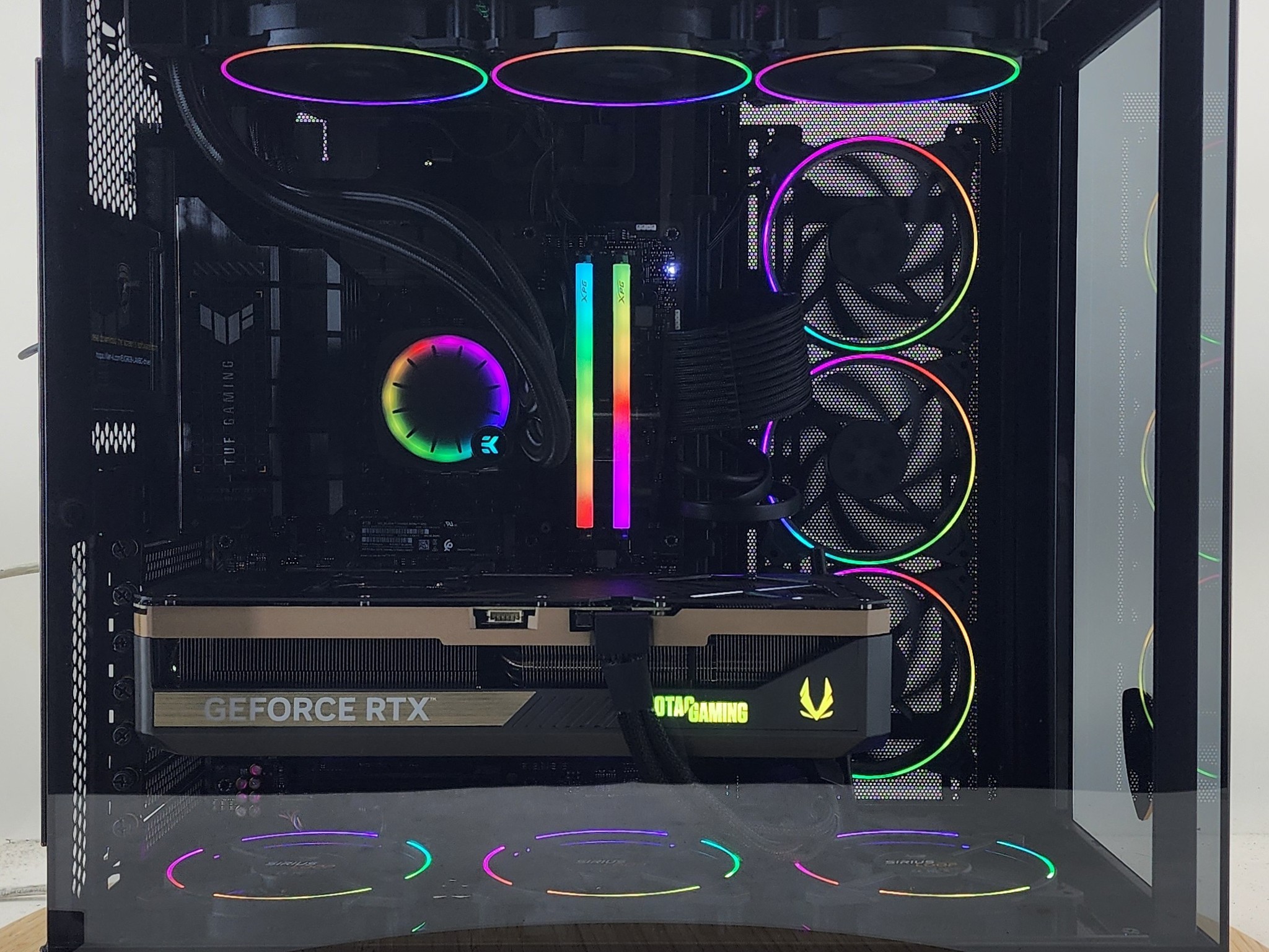 Gaming PC Ryzen 9 9950X3D 32GB RAM 4TB SSD RTX 5090 32GB Windows 11 Computer