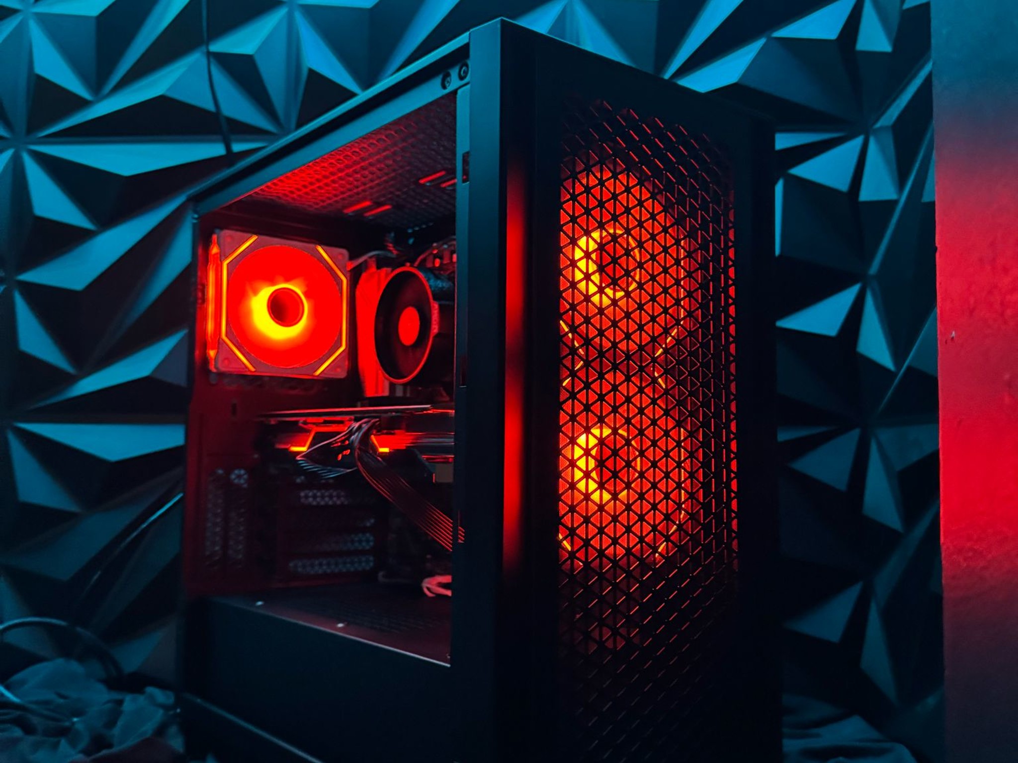 💪🎯Mid Daddy💪🎯 Ryzen 5 3600| RX 5700XT 16 GB DDR4| 2 TB SSD