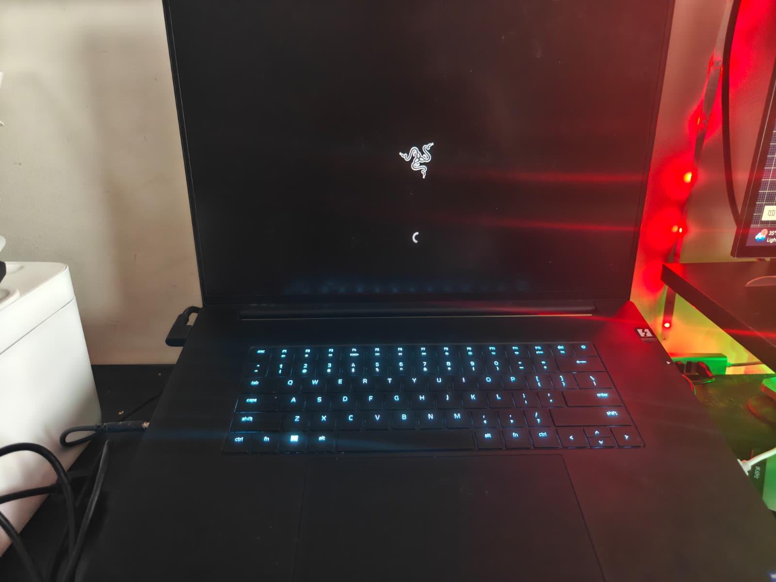 RAZER BLADE 18, 18" GAMING LAPTOP (MATTE BLACK)