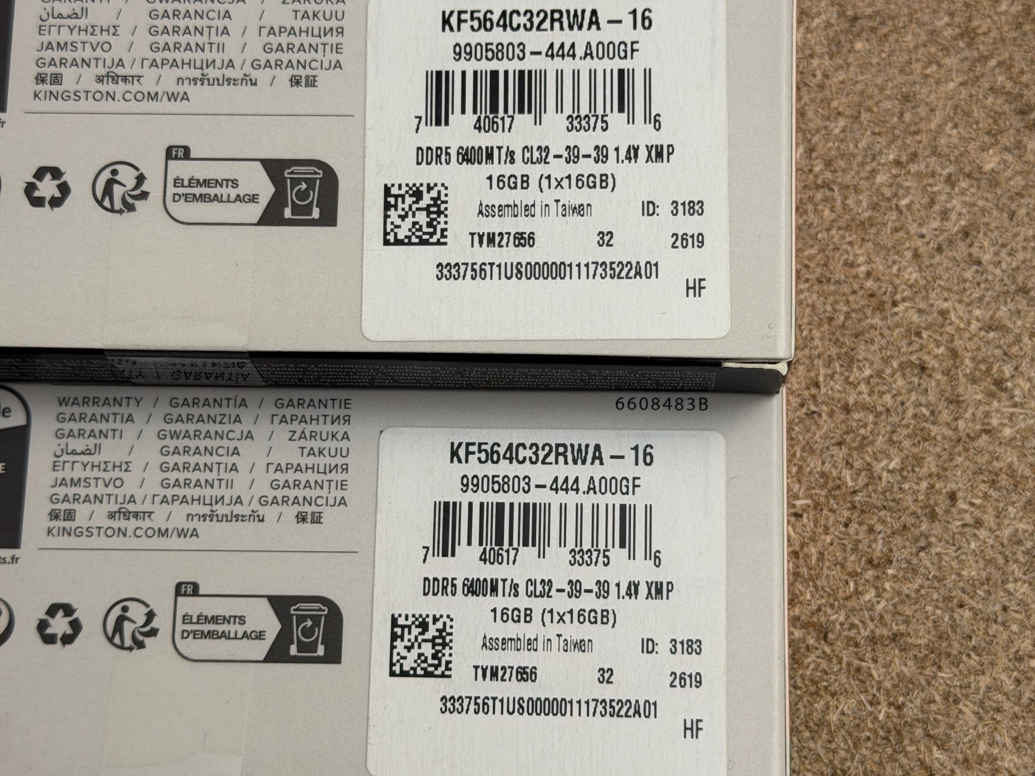 DDR5 RAM - White RGB - Kingston Fury Renegade