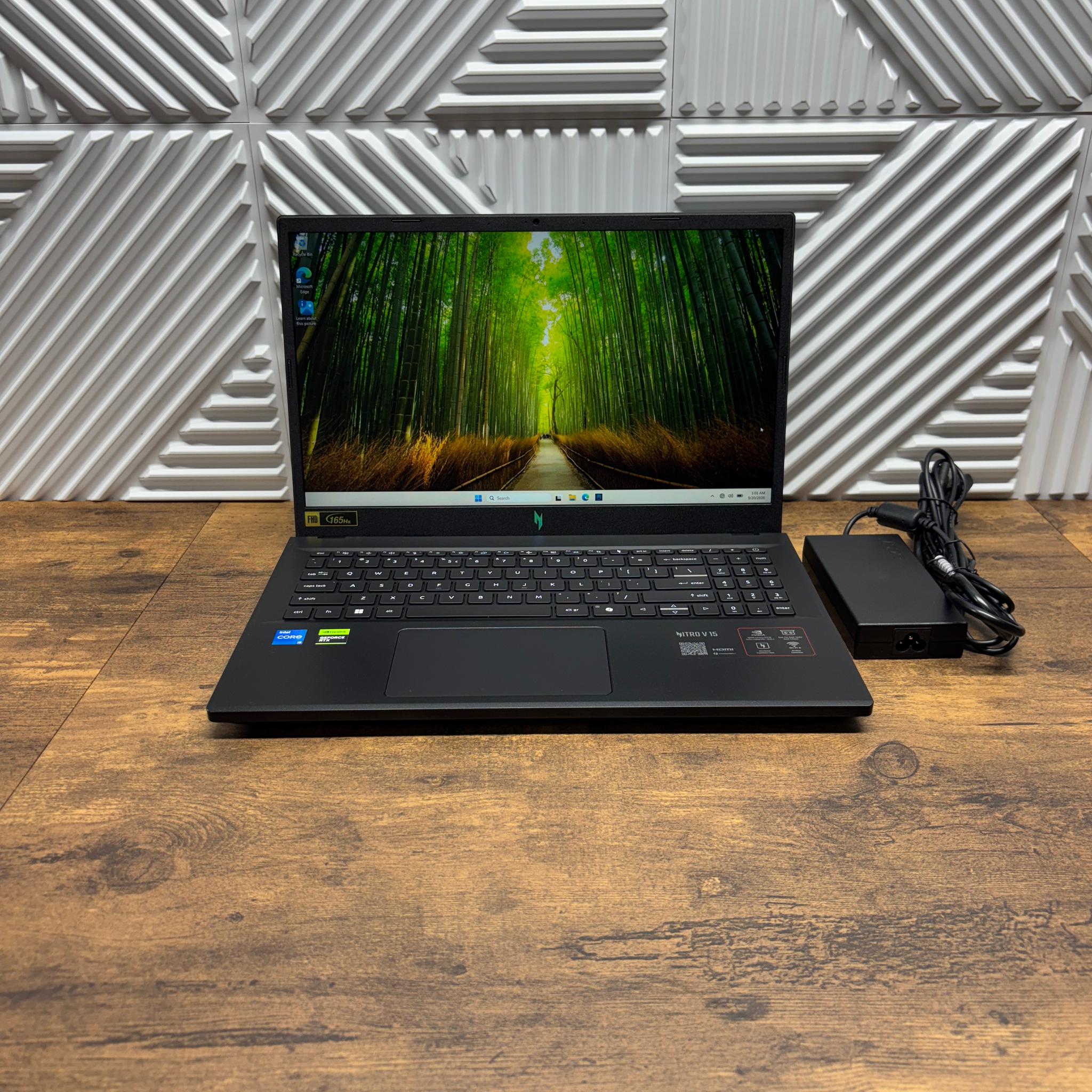 Acer Nitro V 15 Gaming Laptop i5-13420H RTX 5050 16GB 512GB SSD 165Hz