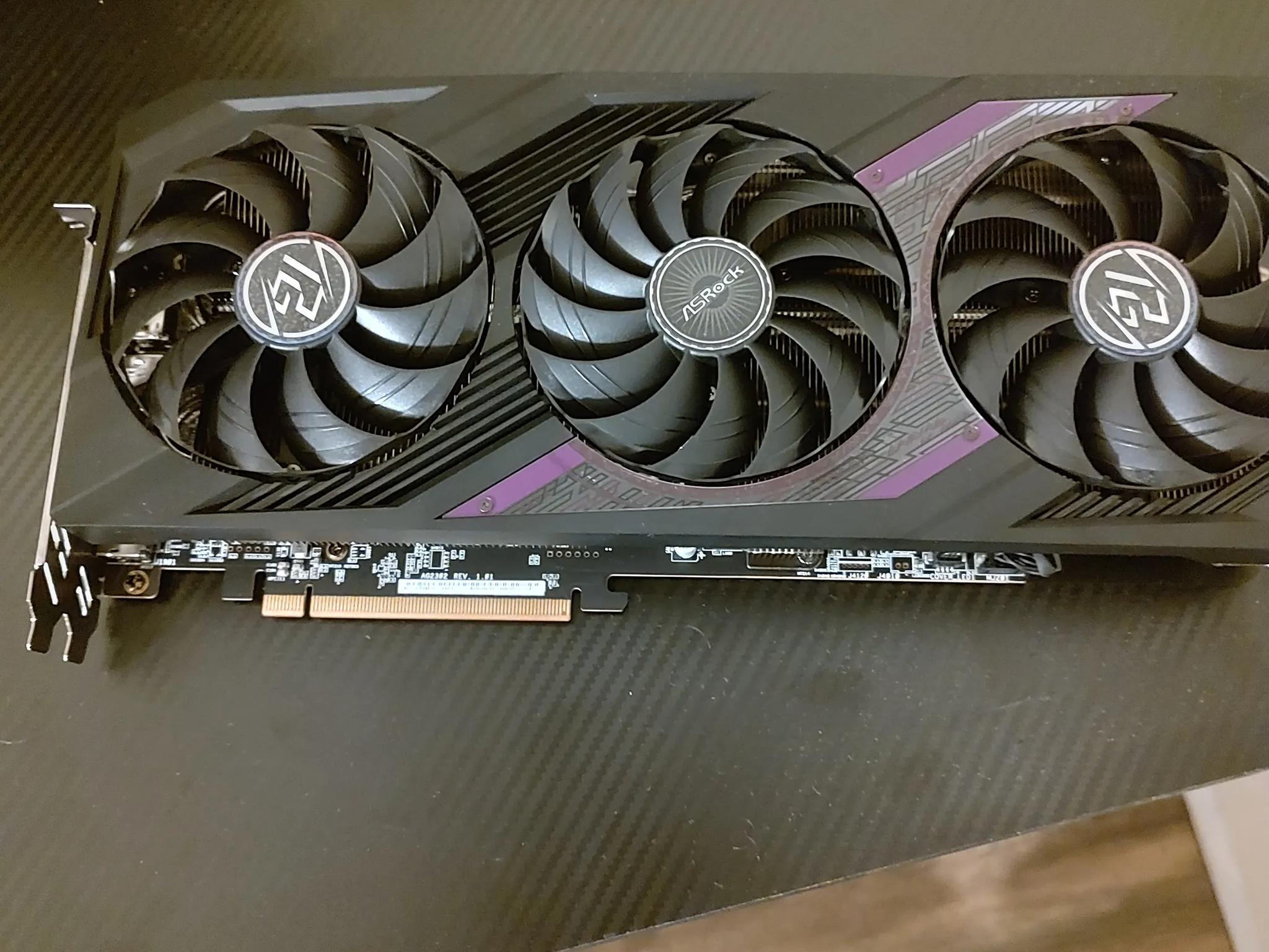 Asrock phantom gaming 7800XT with original box (almost new))
